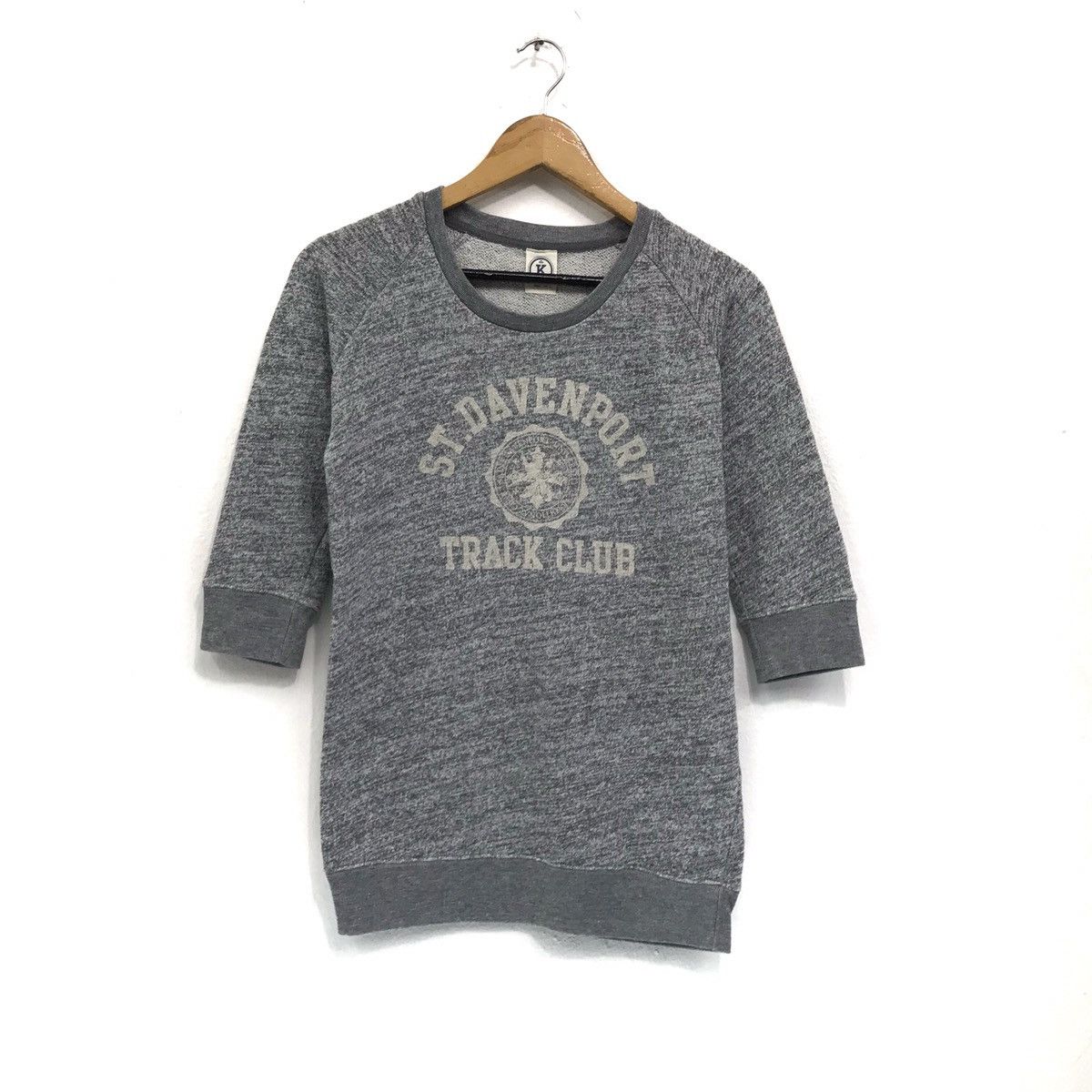 Vintage Davenport University Biglogo