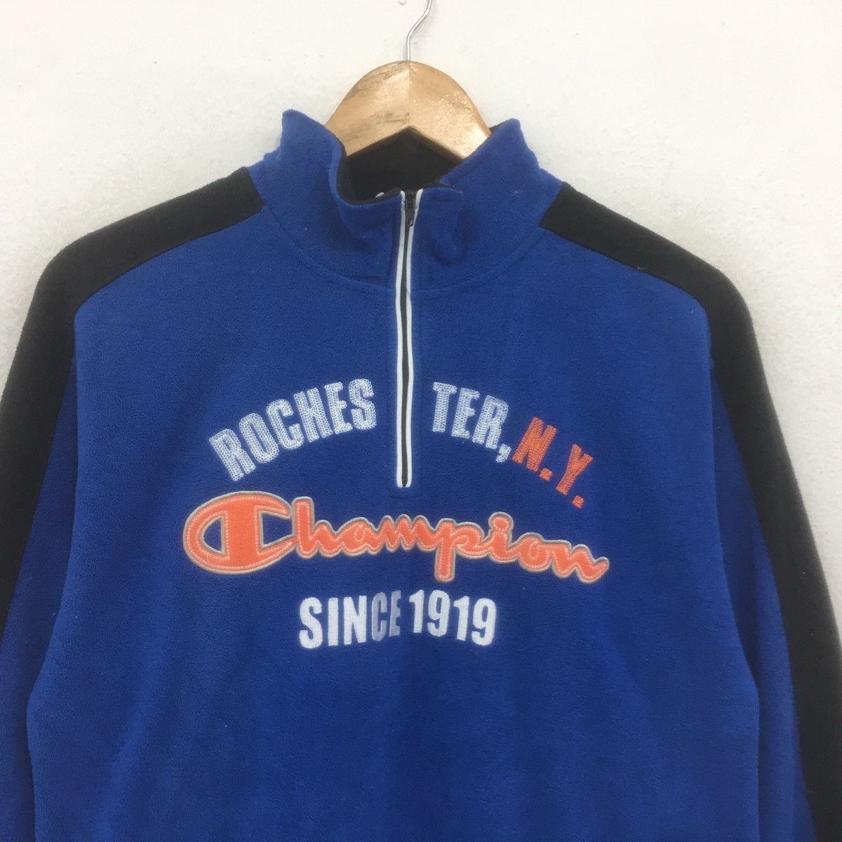 Champion × Japanese Brand × Vintage Vintage Champion Rochester NY Size US M / EU 48-50 / 2 - 2 Thumbnail