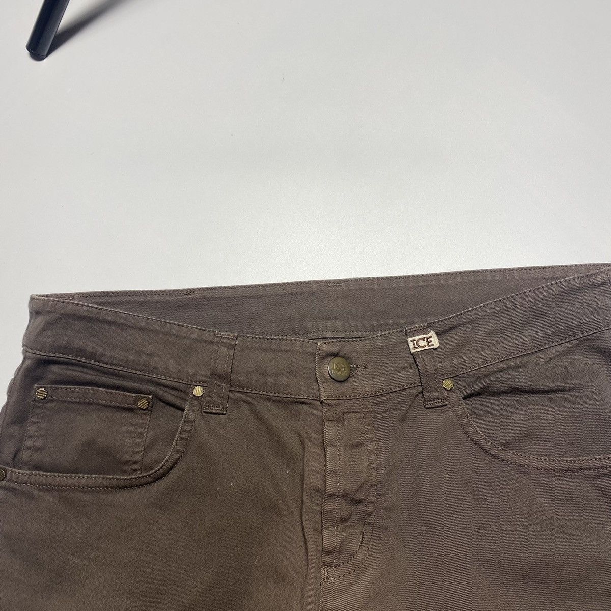 Iceberg Vintage Iceberg avant-garde brown chino pants size 32 Size US 32 / EU 48 - 4 Thumbnail