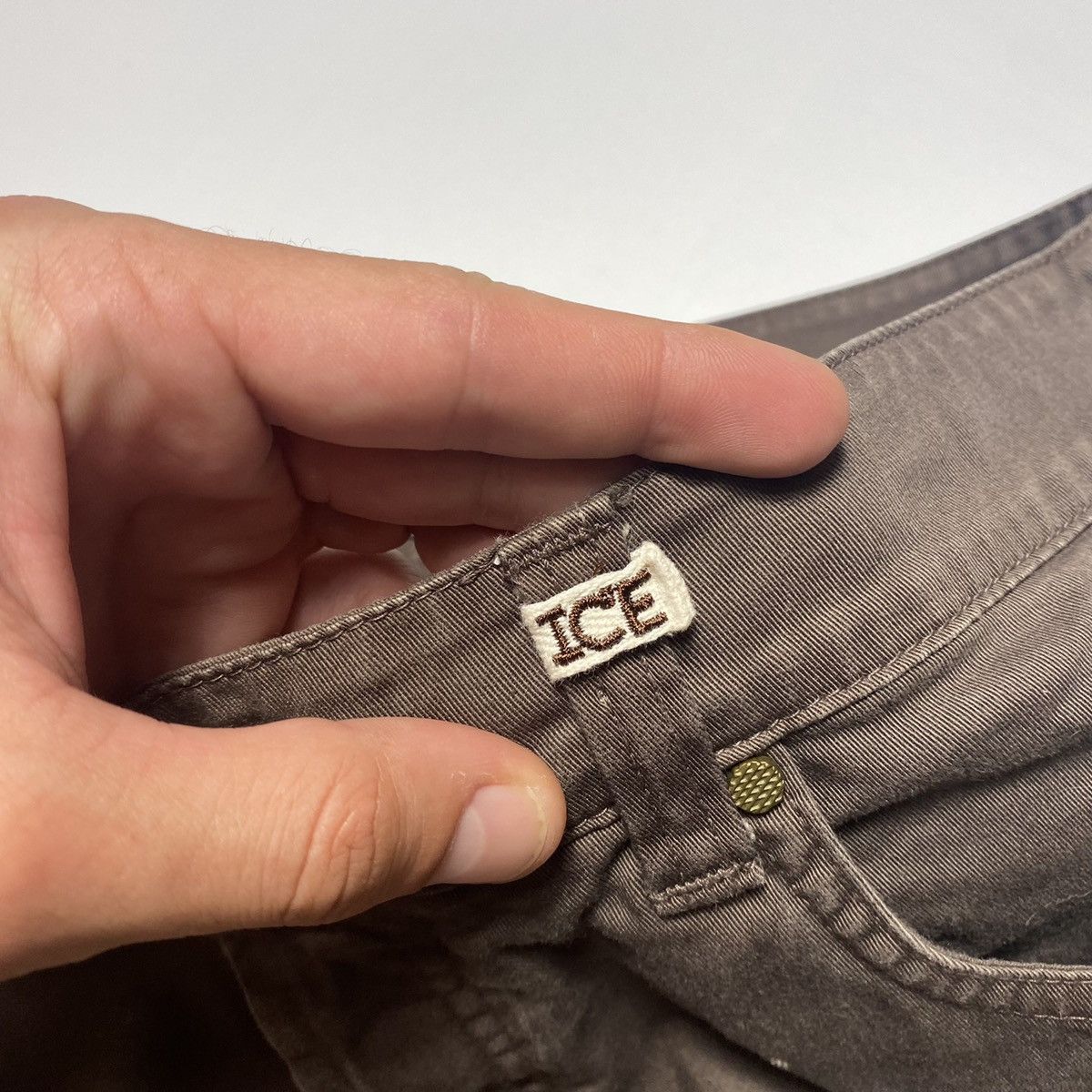 Iceberg Vintage Iceberg avant-garde brown chino pants size 32 Size US 32 / EU 48 - 5 Thumbnail