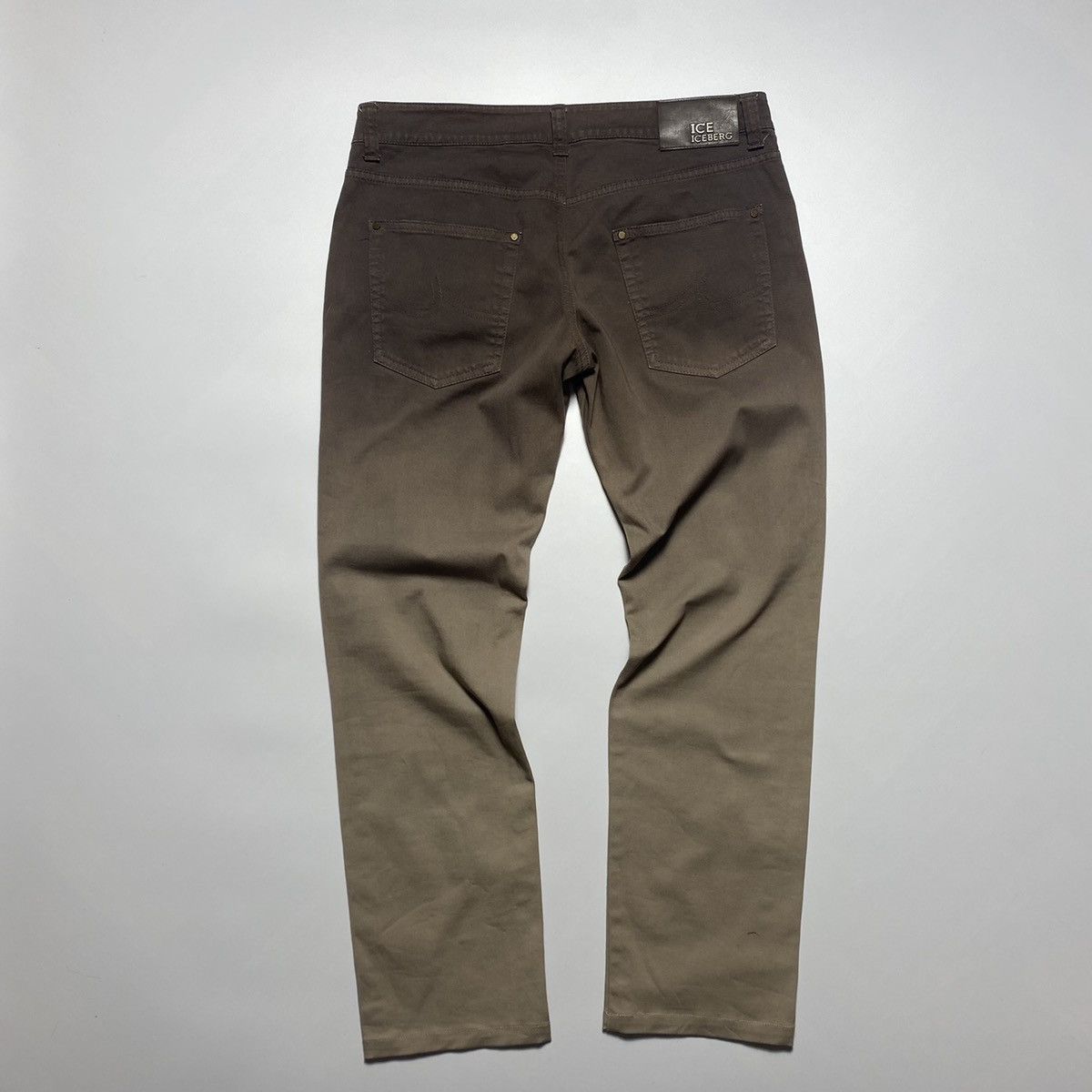 Iceberg Vintage Iceberg avant-garde brown chino pants size 32 Size US 32 / EU 48 - 12 Thumbnail