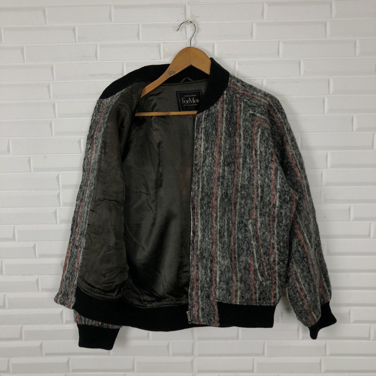 Japanese Brand VINTAGE CASUAL WEAR FORMEN BOMBER STYLE JACKET RARE DESIGN Size US L / EU 52-54 / 3 - 8 Thumbnail