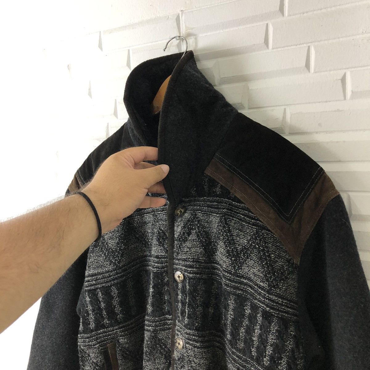 Japanese Brand VINTAGE SUIDE LEATHER JACKET CLEVER NAVAJO DESIGN Size US M / EU 48-50 / 2 - 11 Thumbnail