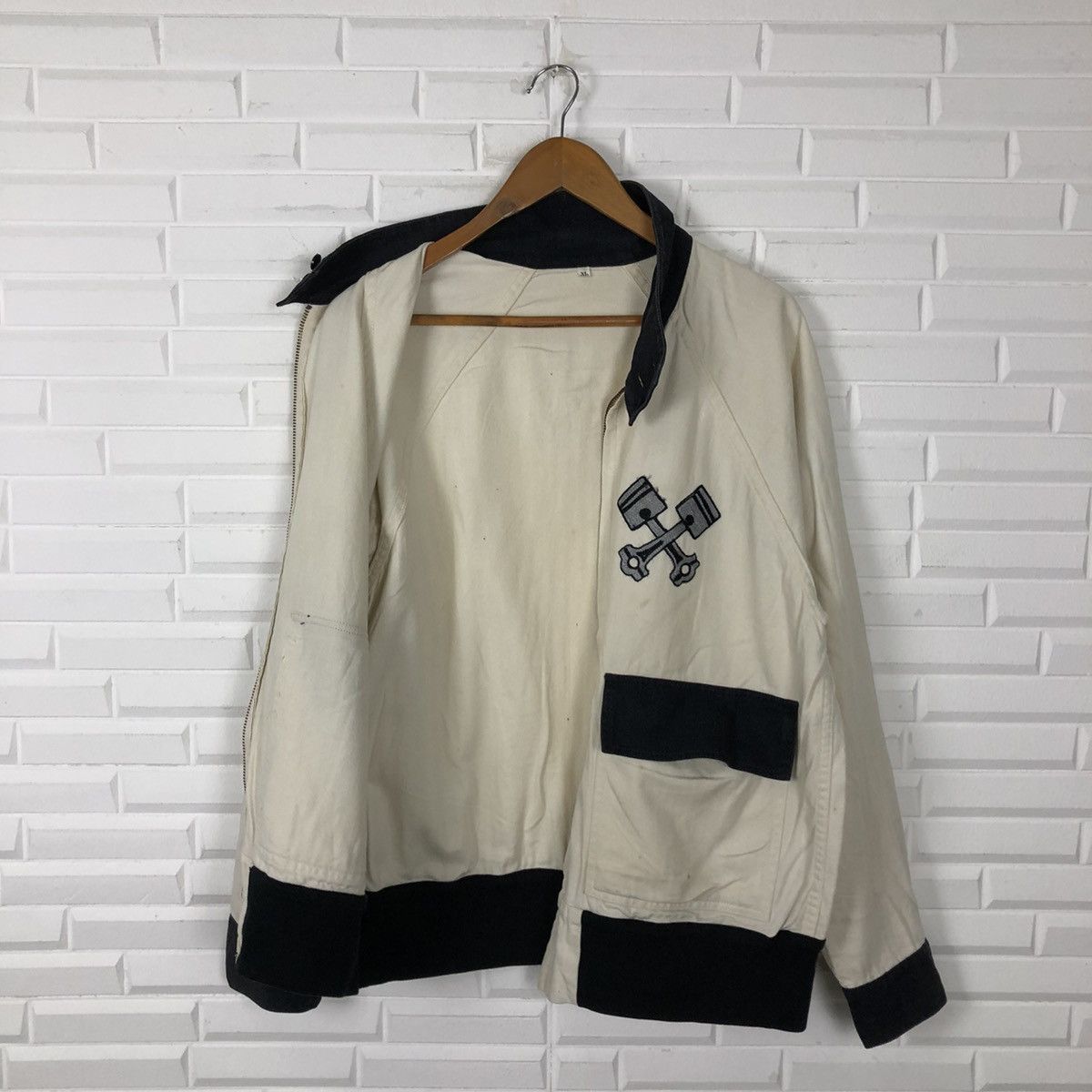 Japanese Brand VINTAGE ZIPPER JACKET ENGINEMOUNTING BIG LOGO STREETFASHION Size US L / EU 52-54 / 3 - 11 Thumbnail
