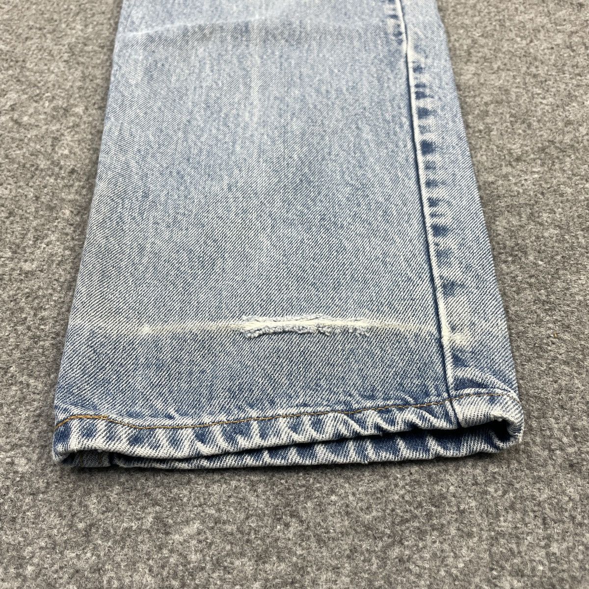 Levi's × Vintage Vintage levi's 550 Distressed Light Wash -wc147 Size US 29 - 10 Thumbnail