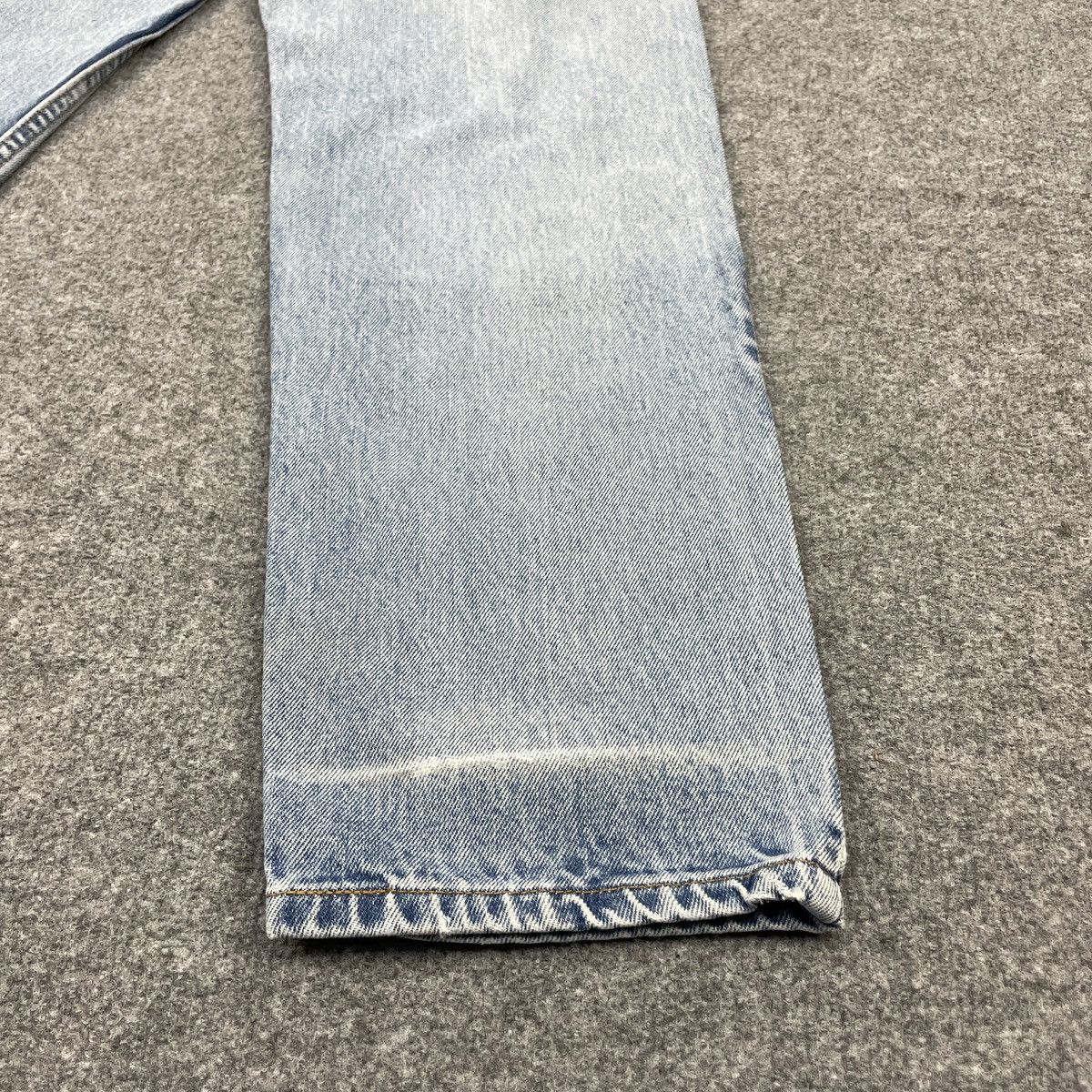 Levi's × Vintage Vintage levi's 550 Distressed Light Wash -wc147 Size US 29 - 12 Thumbnail