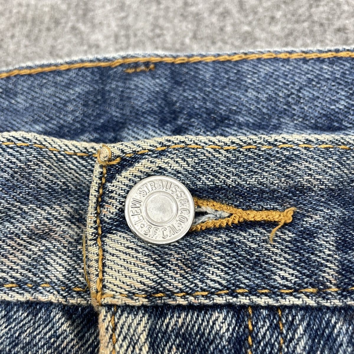 Levi's Vintage Levi's 517 Painted Faded Jeans -wc137 Size US 37 - 6 Thumbnail