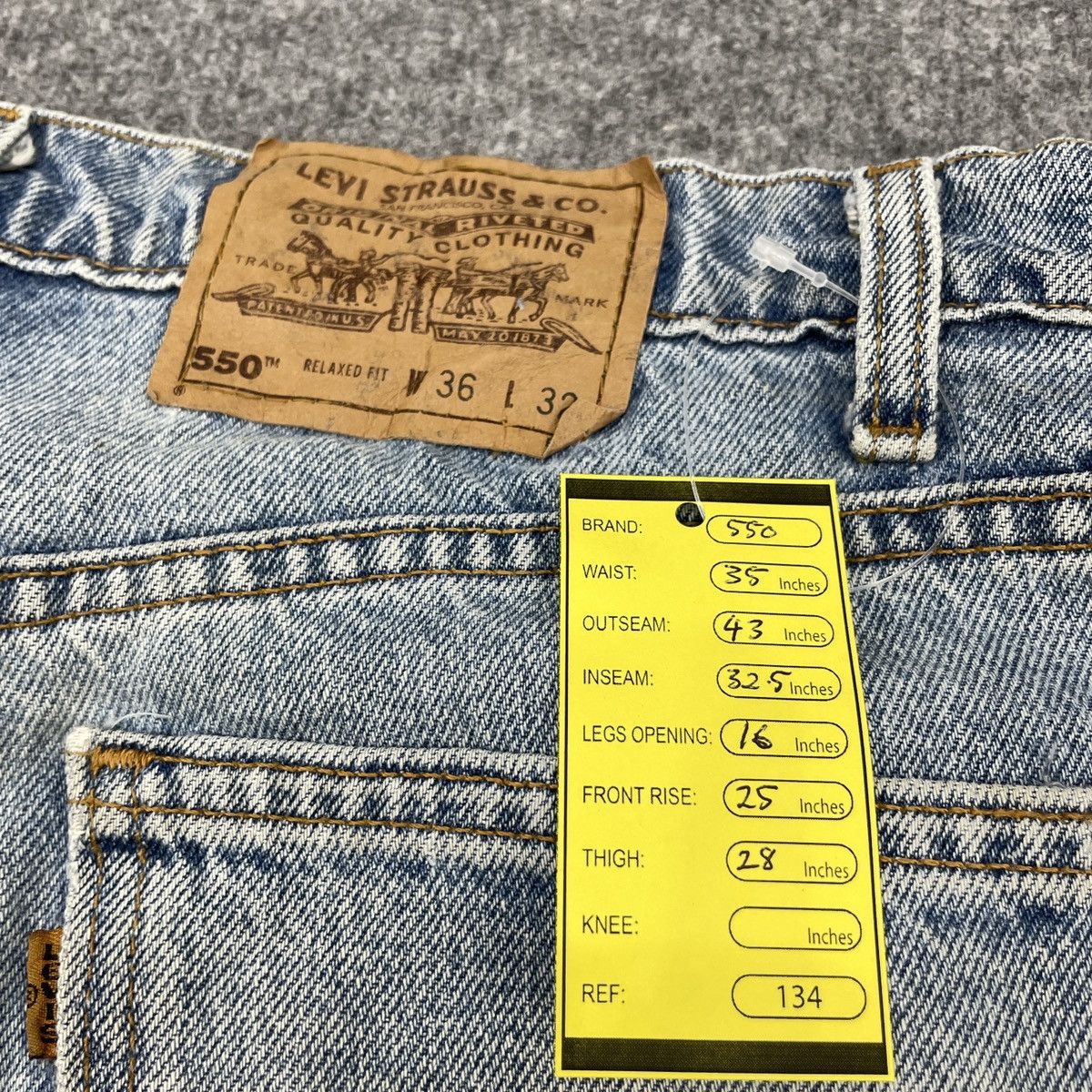 Levi's × Vintage Vinatge Levi's 550 Light Wash Orentag Faded Jeans -wc134 Size US 35 - 13 Thumbnail