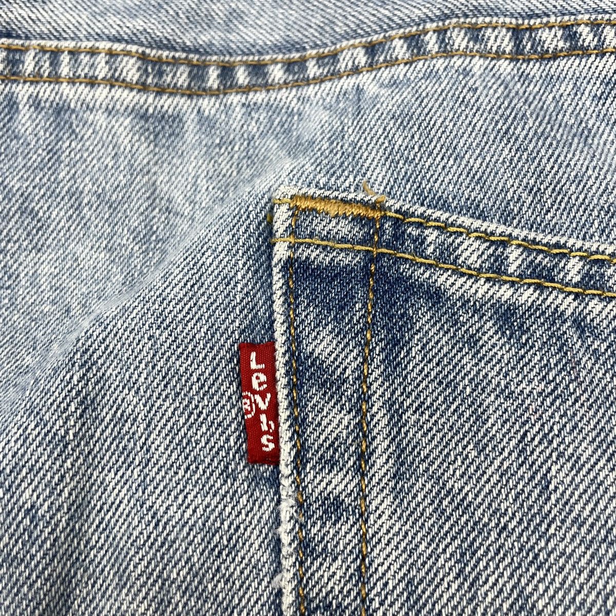 Levi's × Vintage Vintage Levi's 550 light Blue Wash -wc143 Size US 41 - 10 Thumbnail