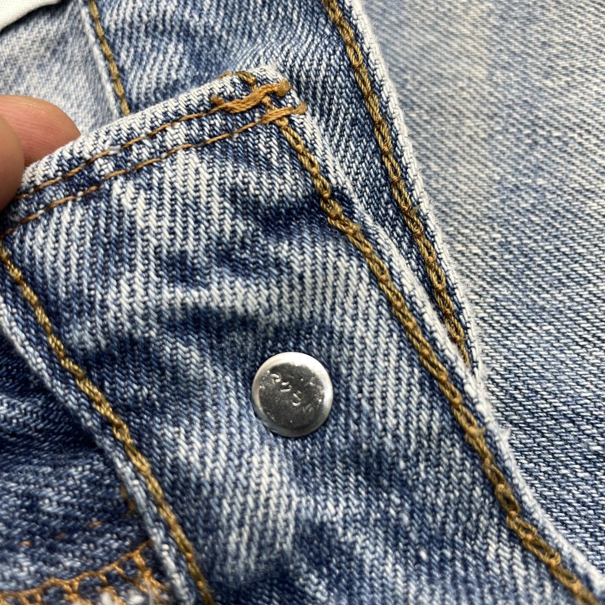 Levi's × Vintage Vintage Levi's 550 Faded Jeans -wc130 Size US 39 - 4 Thumbnail
