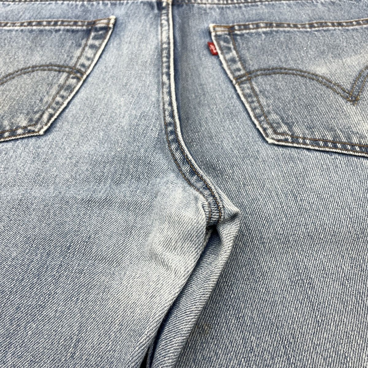 Levi's × Vintage Vintage Levi's 550 Faded Jeans -wc130 Size US 39 - 9 Thumbnail