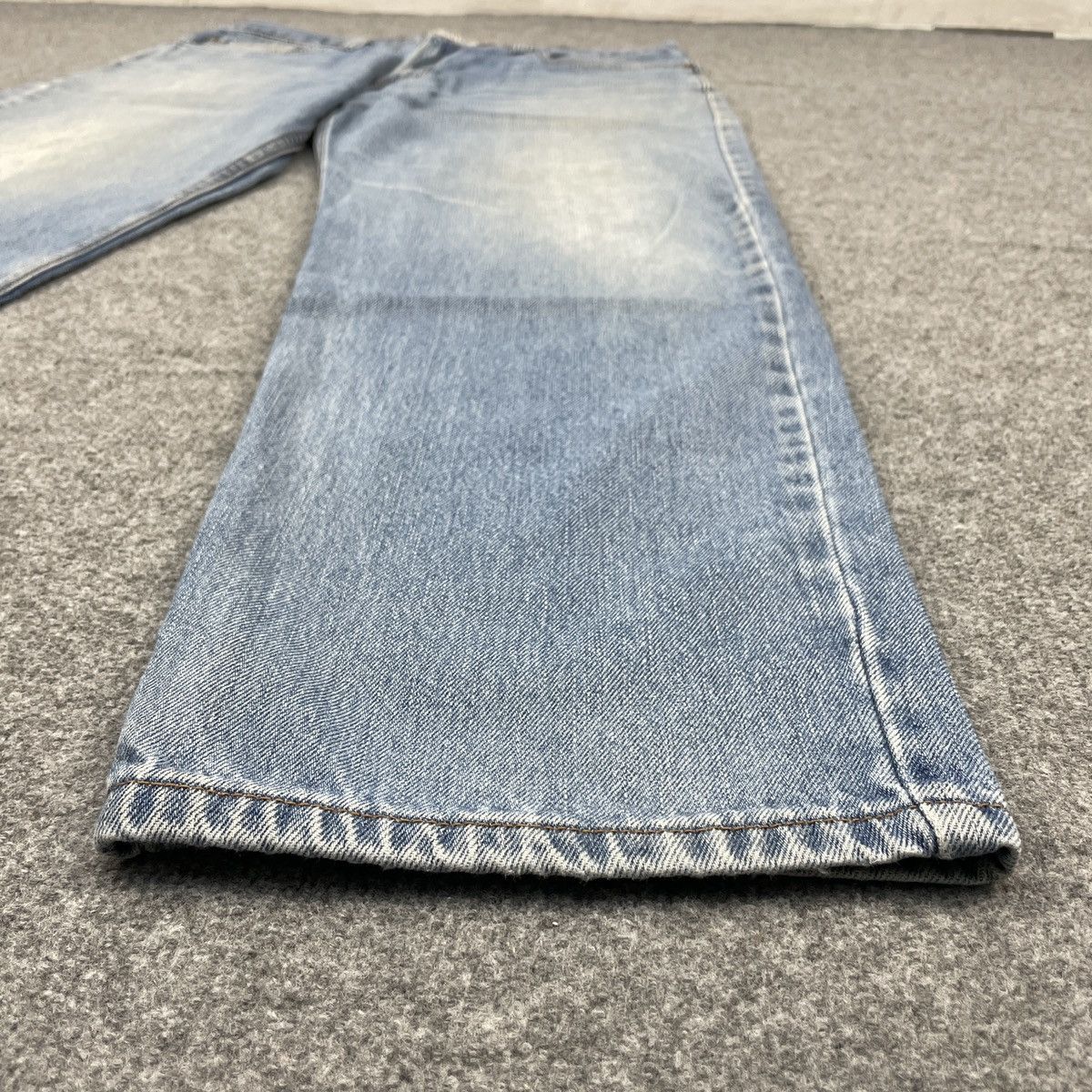 Levi's × Vintage Vintage Levi's 550 Faded Jeans -wc130 Size US 39 - 7 Thumbnail