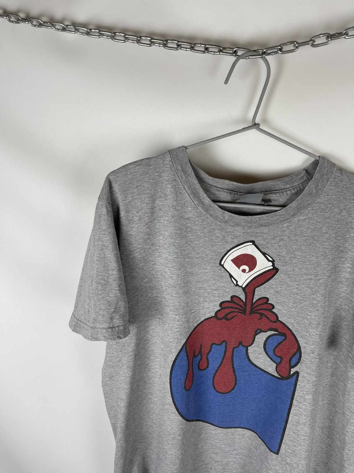 Carhartt Carhartt vintage grey big logo used holes tee shirt Size US L / EU 52-54 / 3 - 2 Thumbnail