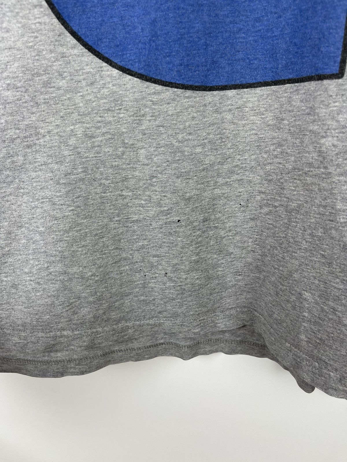 Carhartt Carhartt vintage grey big logo used holes tee shirt Size US L / EU 52-54 / 3 - 5 Thumbnail