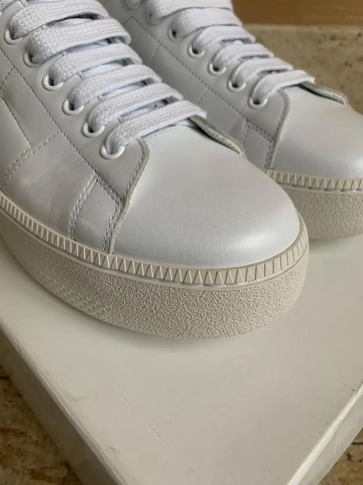 Maison Margiela Low Top Sneaker in White black Size US 12 / EU 45 - 5 Thumbnail