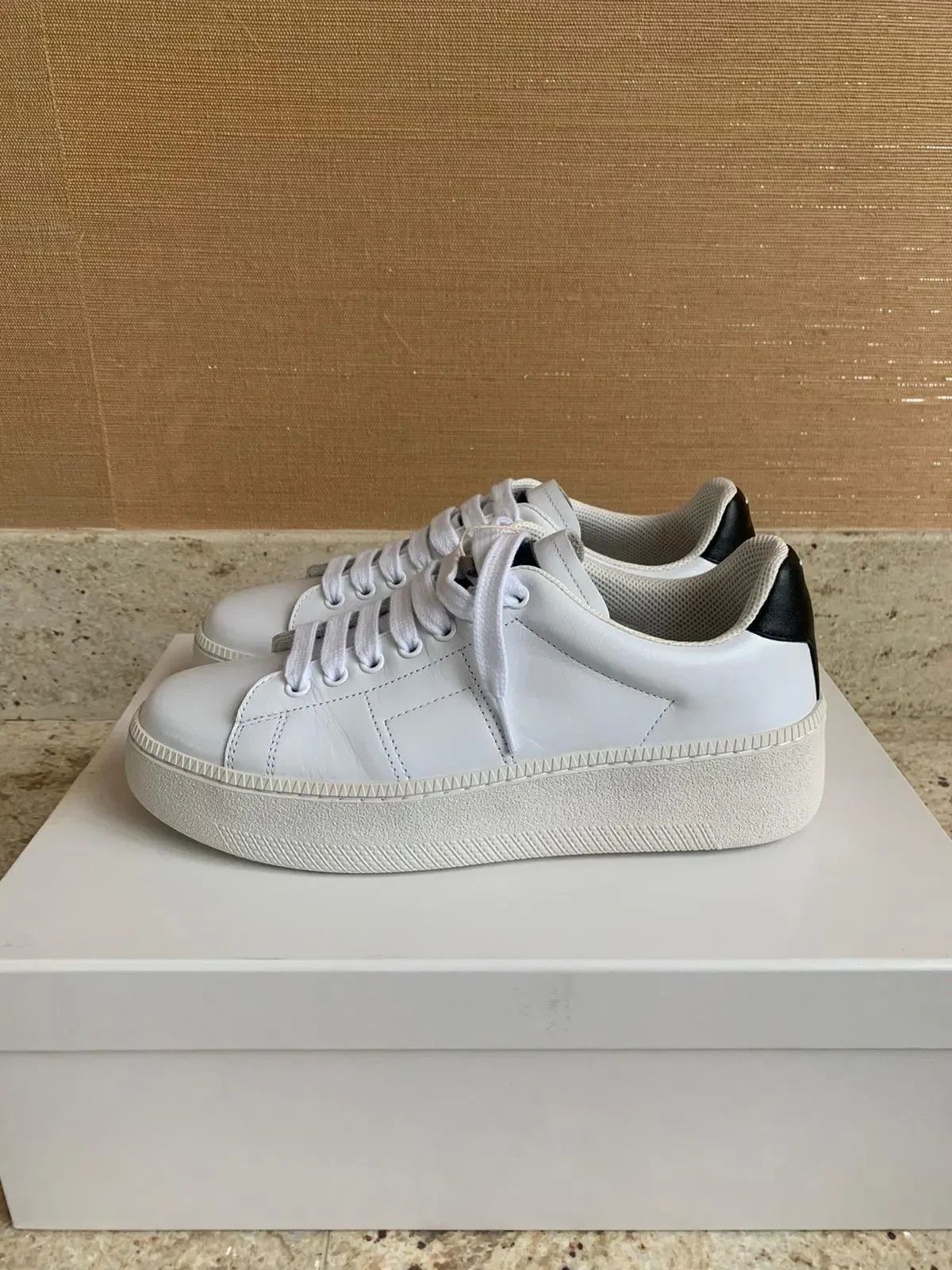Maison Margiela Low Top Sneaker in White black Size US 12 / EU 45 - 2 Thumbnail