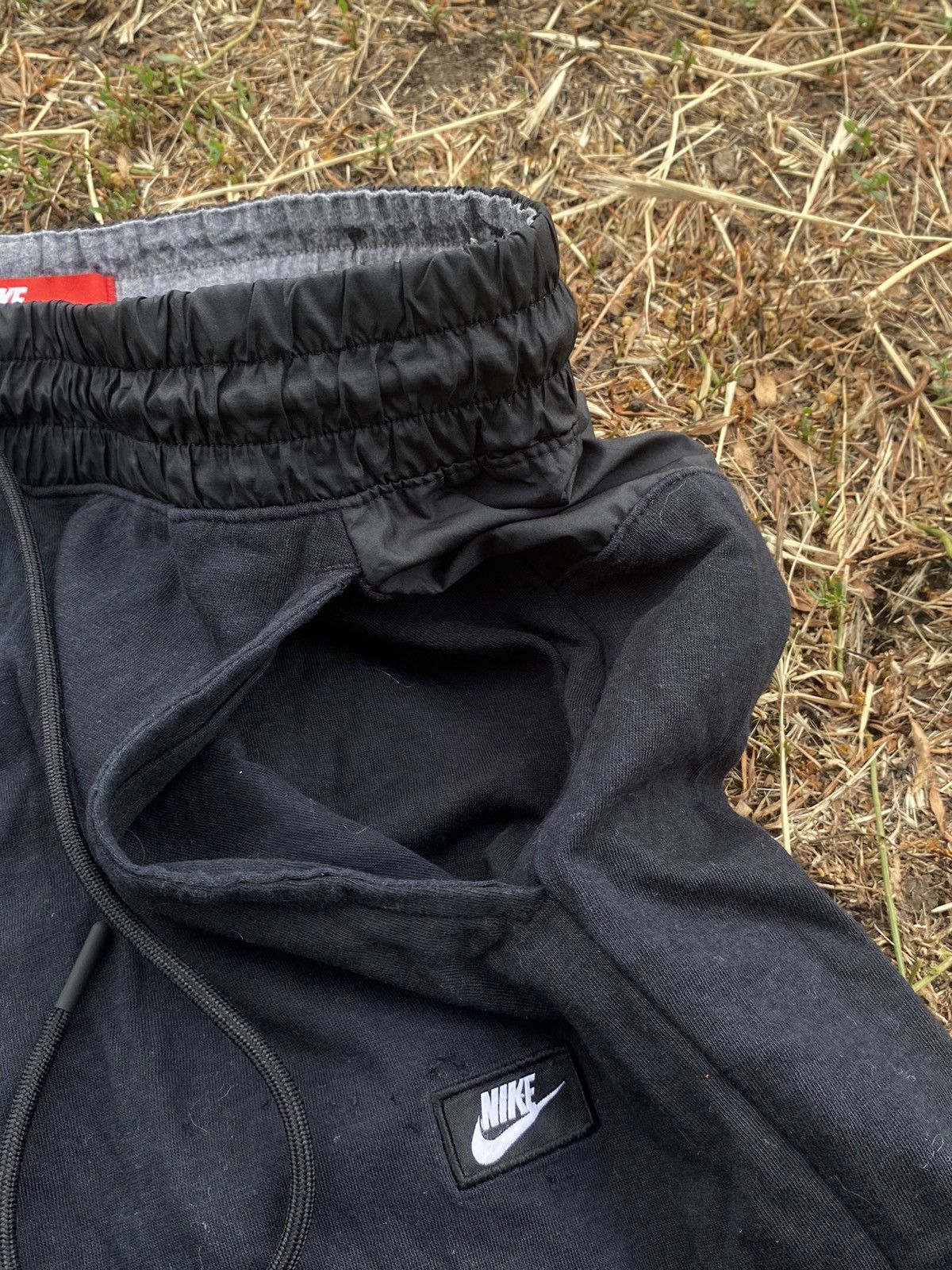 Nike Vintage Nike shorts streetwear swoosh casual y2k size L Size US 34 / EU 50 - 2 Thumbnail