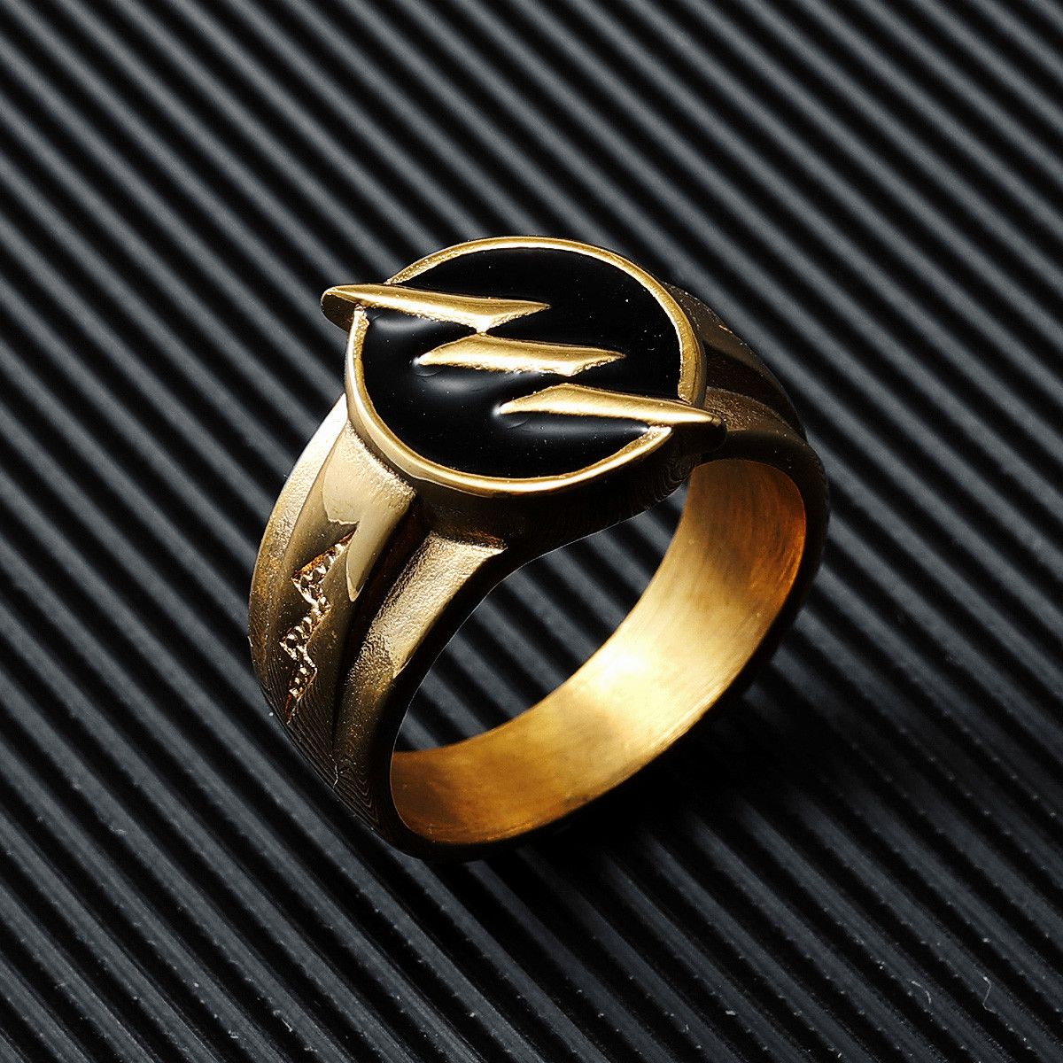 Jewelry Golden Plated Lightning Ring Size ONE SIZE - 3 Thumbnail