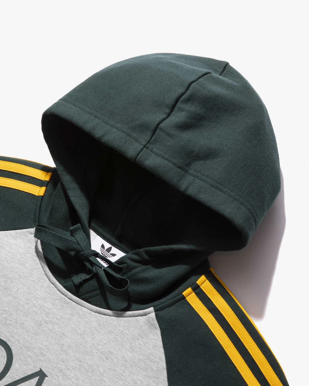 Noah x Adidas Core Logo Raglan Hoodie in Gray/Yel/Grn - XL