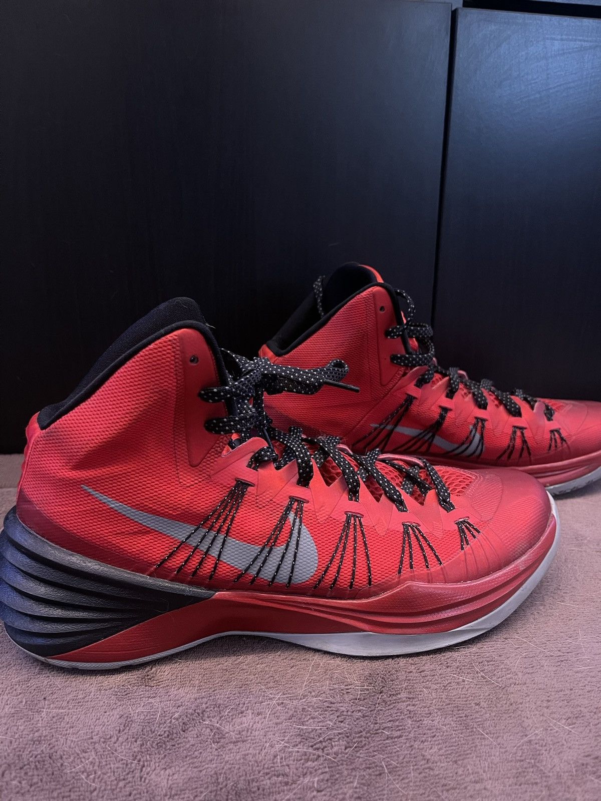 Nike × Vintage Nike Hyperdunk 2013 UNIVERSITY RED/METALLIC SILVER/BLACK Size US 11.5 / EU 44-45 - 2 Thumbnail