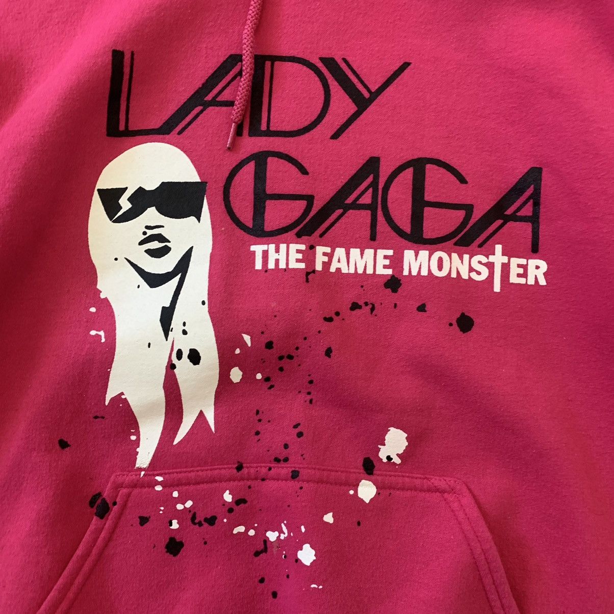 Band Tees Lady Gaga The Fame Monster vintage pink hoodie Size US M / EU 48-50 / 2 - 3 Thumbnail