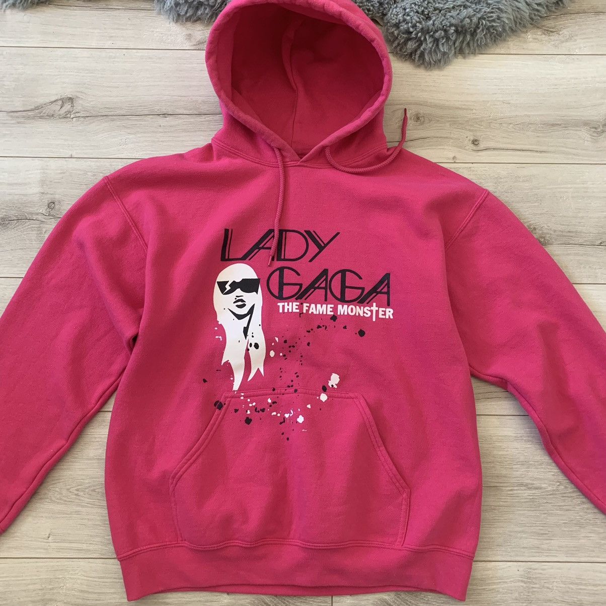 Band Tees Lady Gaga The Fame Monster vintage pink hoodie Size US M / EU 48-50 / 2 - 2 Thumbnail
