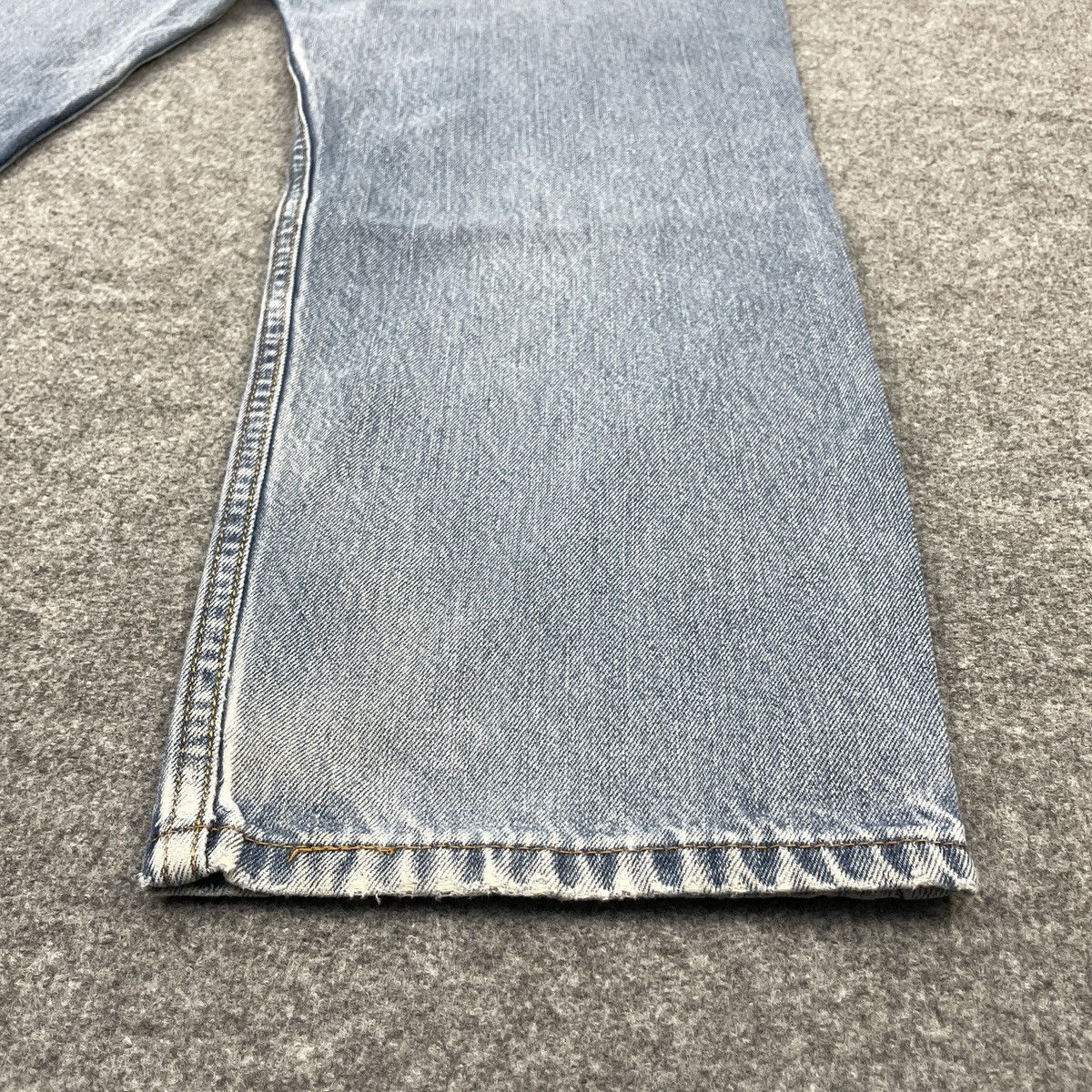 Levi's × Vintage Vintage Levi's 550 Light Wash -wc144 Size US 40 / EU 56 - 11 Thumbnail