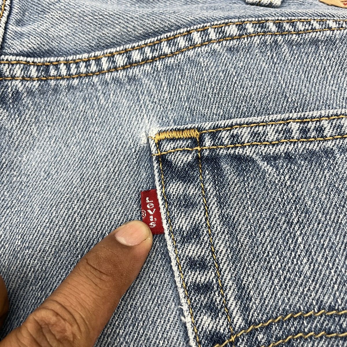 Levi's × Vintage Vintage Levi's 550 Light Wash -wc144 Size US 40 / EU 56 - 13 Thumbnail