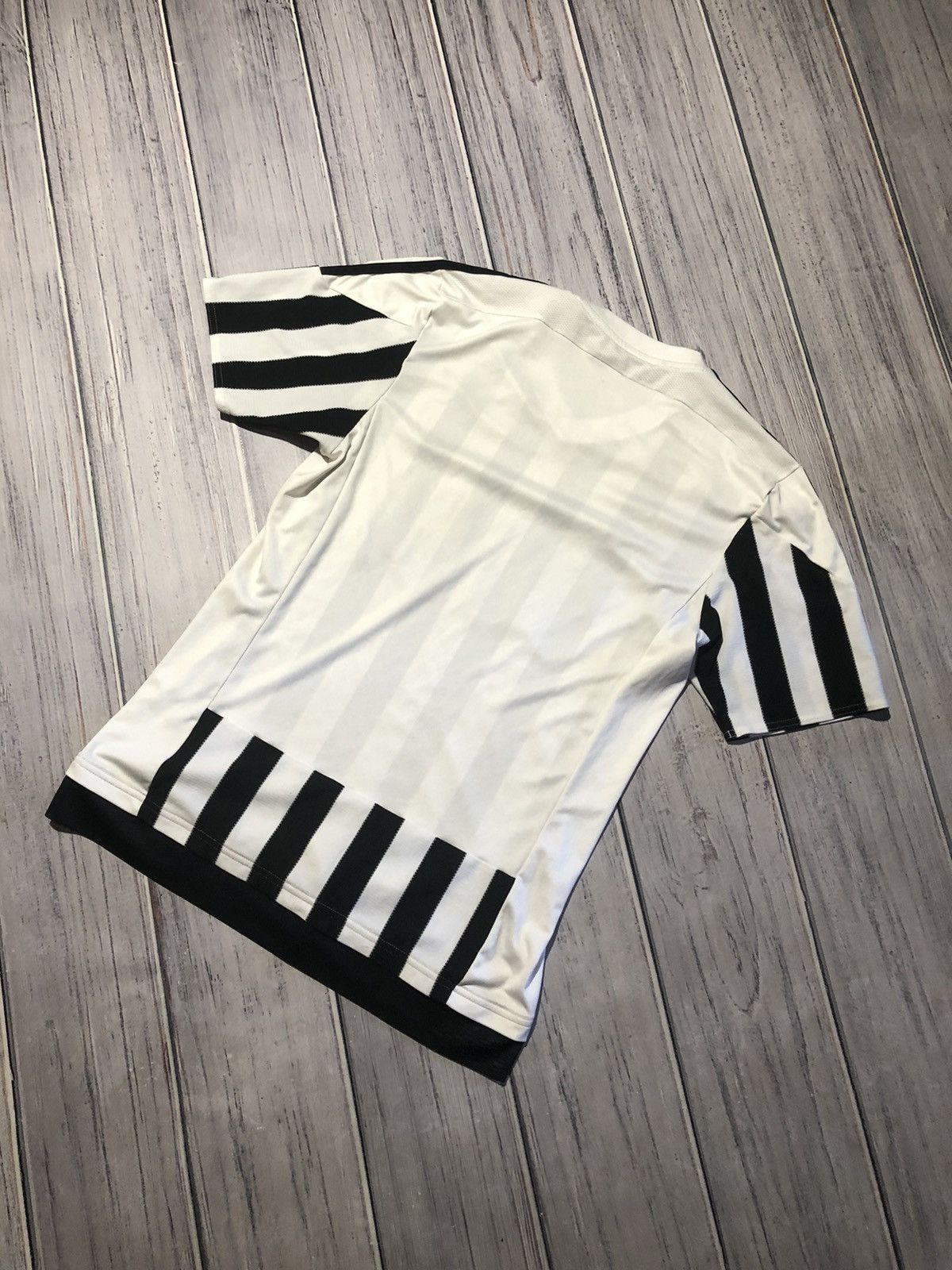 Adidas Adidas Juventus 2015 2016 Home Football Shirt Soccer Jersey Size US S / EU 44-46 / 1 - 8 Thumbnail