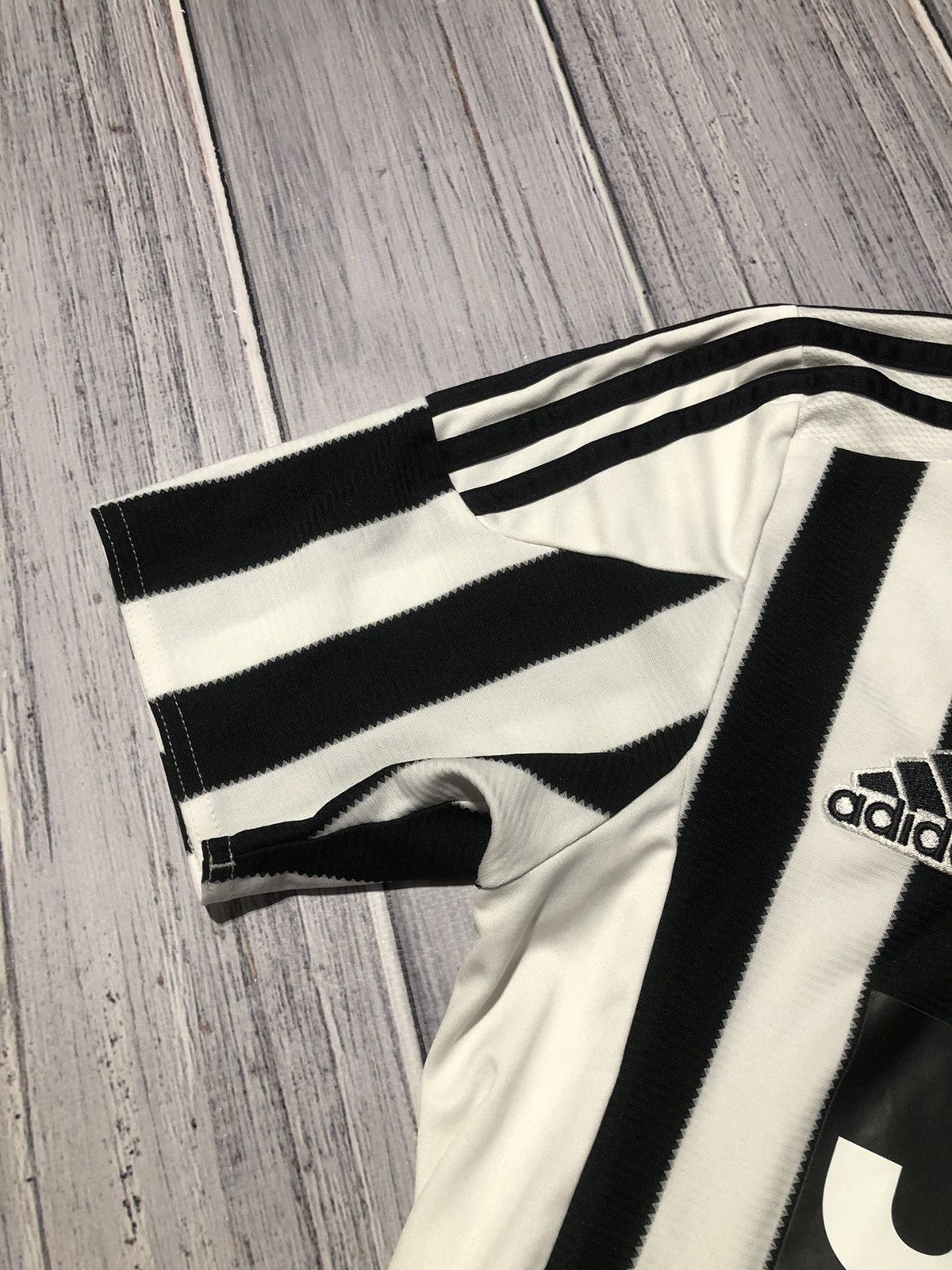 Adidas Adidas Juventus 2015 2016 Home Football Shirt Soccer Jersey Size US S / EU 44-46 / 1 - 4 Thumbnail