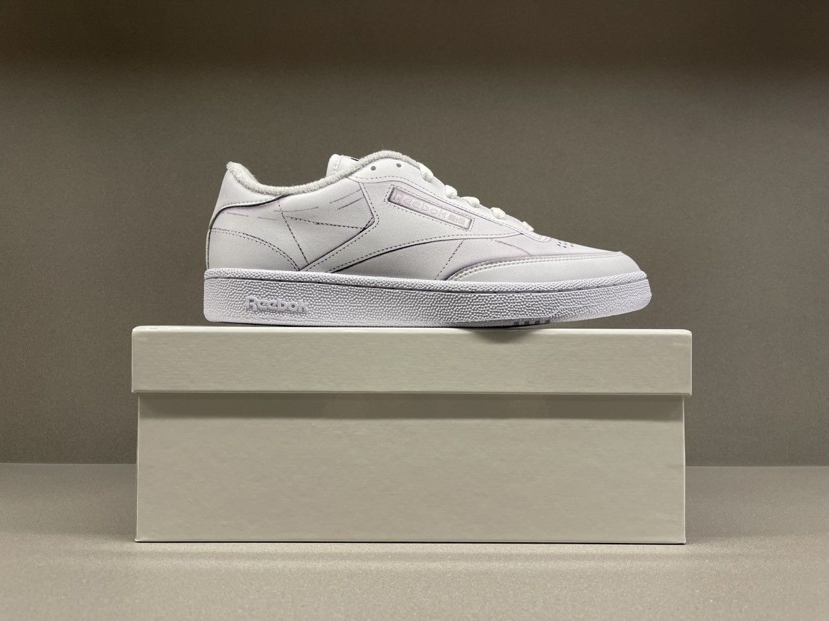 Maison Margiela × Reebok Reebok Club C Maison Margiela White Size US 6 / EU 39 - 2 Thumbnail