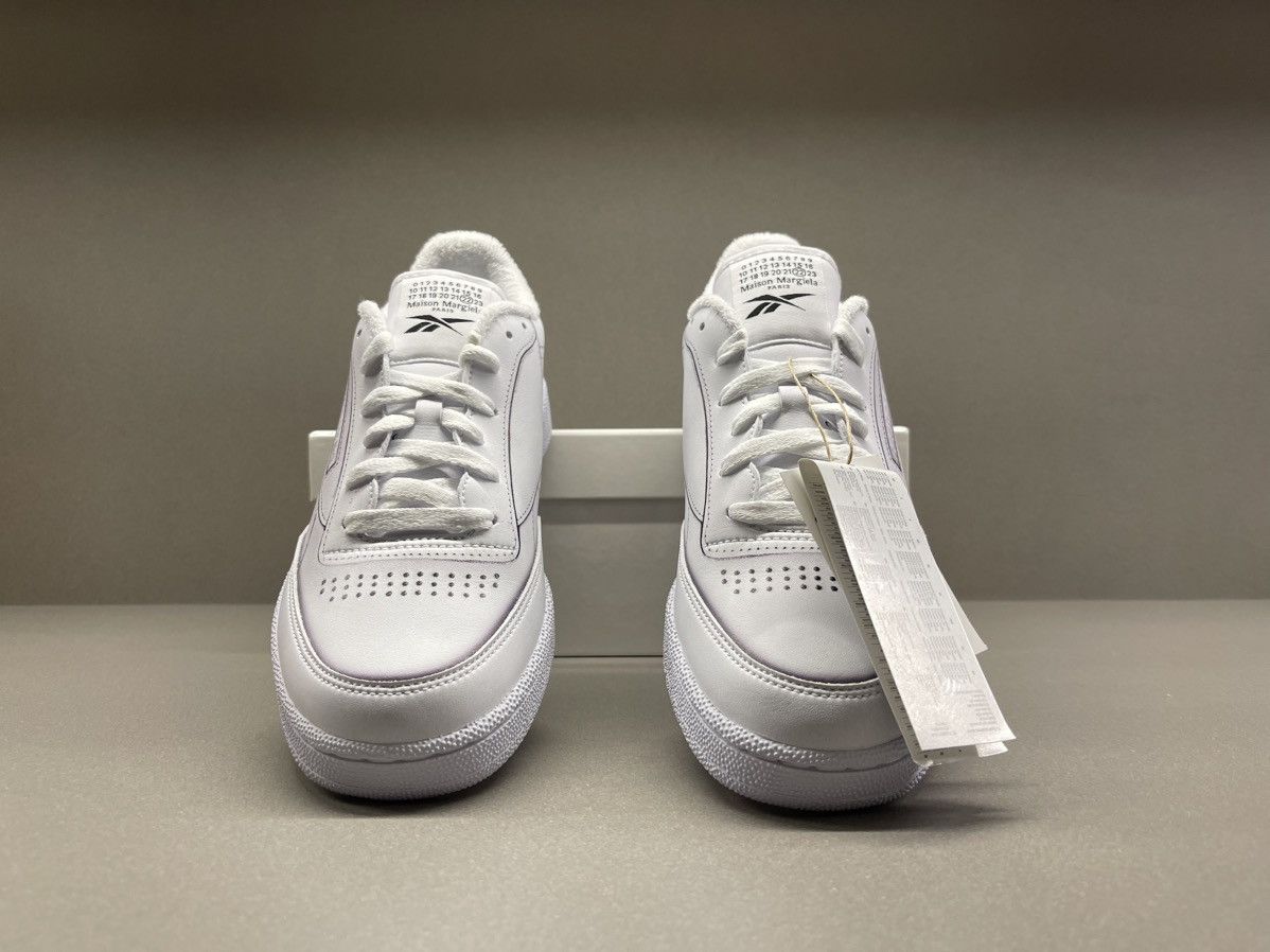 Maison Margiela × Reebok Reebok Club C Maison Margiela White Size US 6 / EU 39 - 3 Thumbnail
