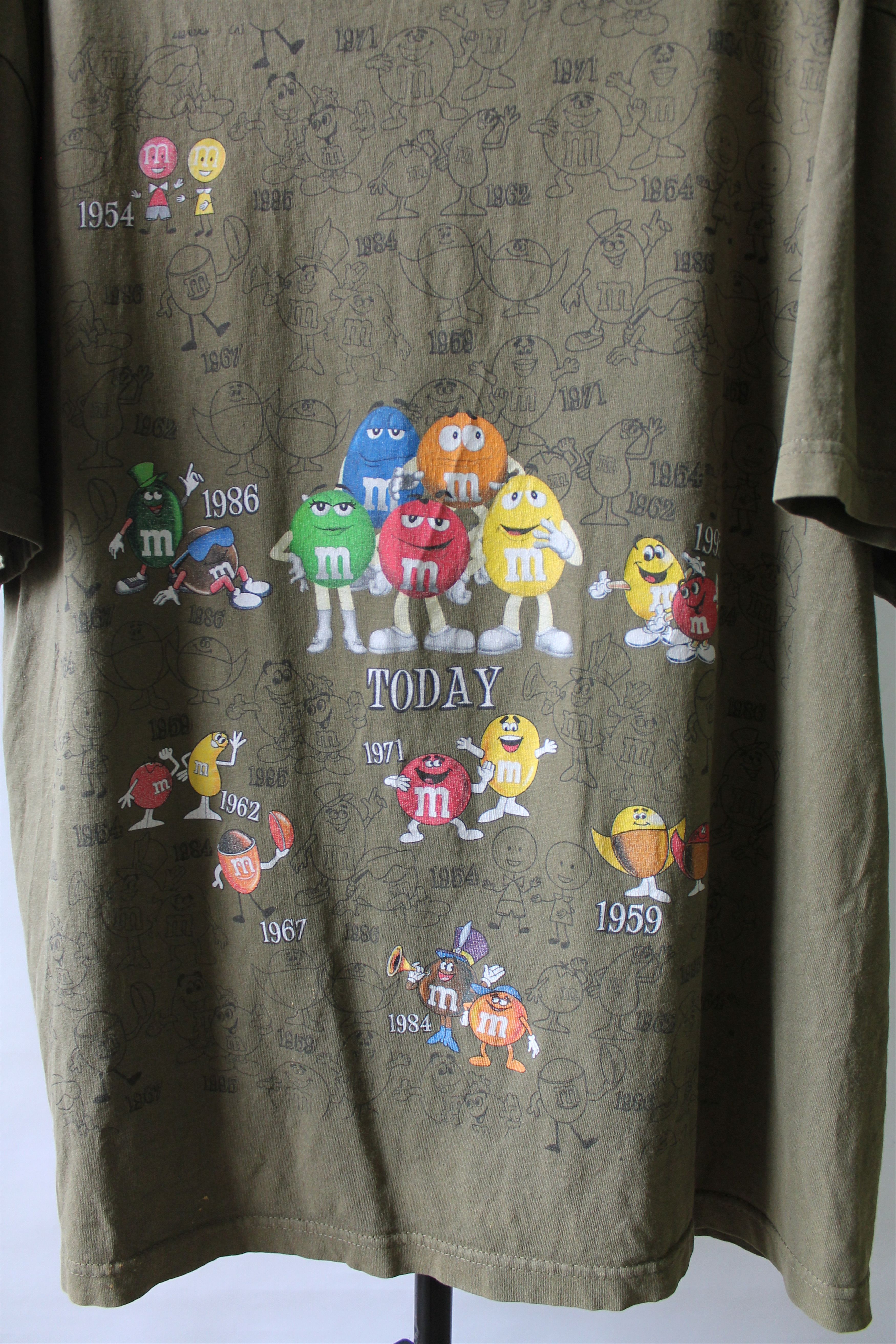 Vintage 2009 M&M's Vintage khaki / olive t shirt Short sleeve Size US XXL / EU 58 / 5 - 2 Thumbnail