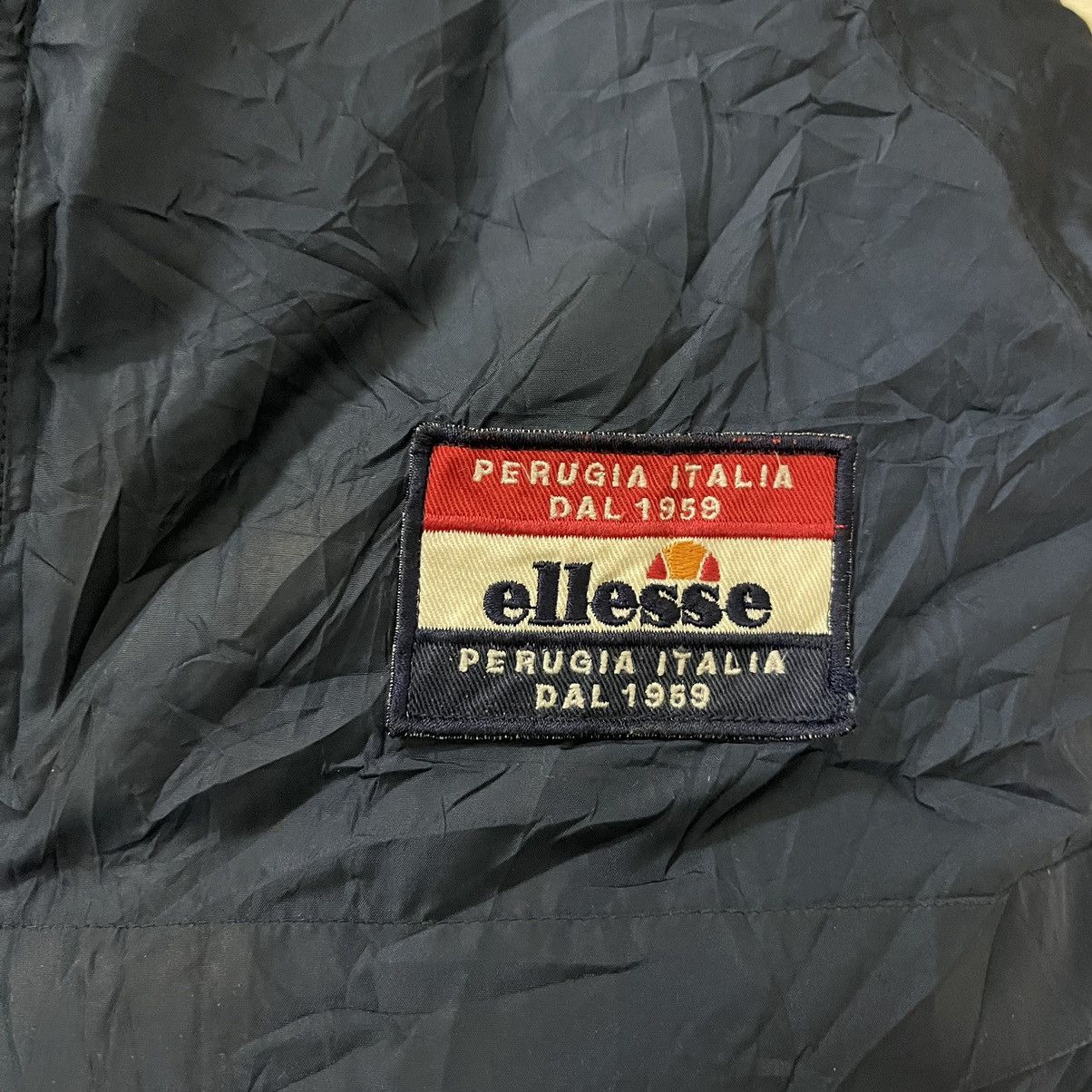 Ellesse Vintage Ellesse Perugia Italia Jacket Windbreaker Size US L / EU 52-54 / 3 - 6 Thumbnail