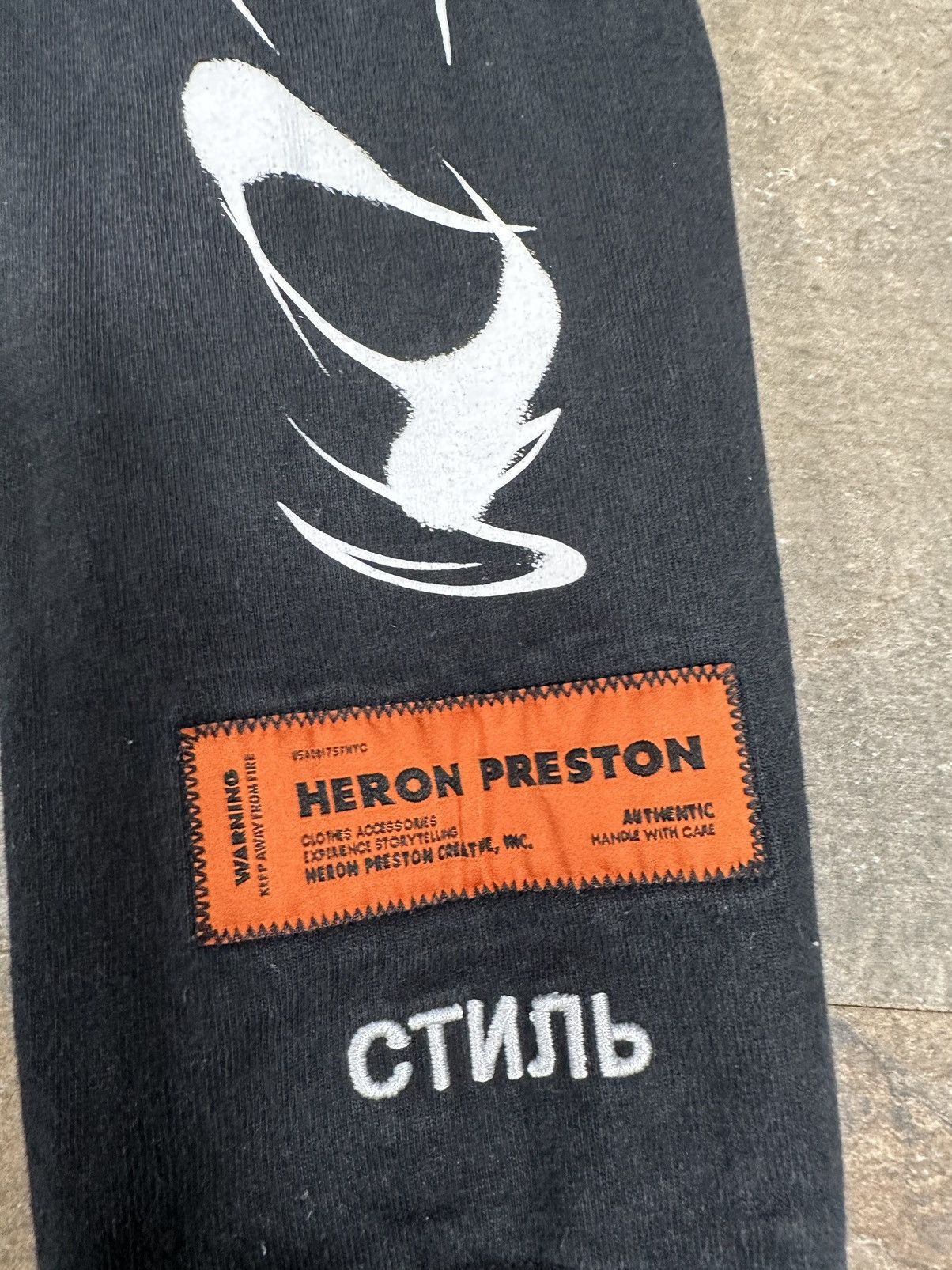 Heron Preston 2021 Heron Preston Mockneck Logo Detail Long Sleeve Tee Size US M / EU 48-50 / 2 - 3 Thumbnail