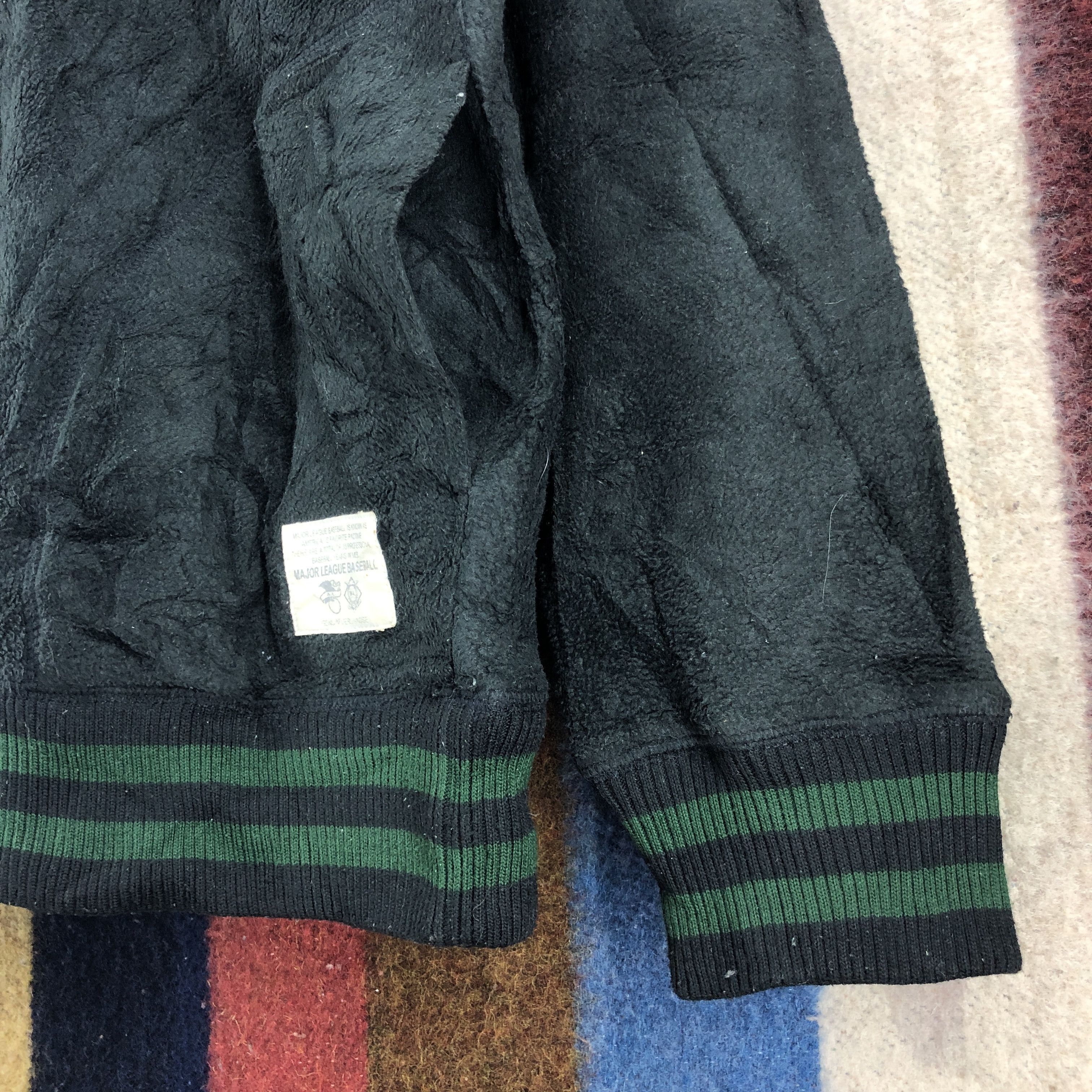 Uniqlo MLB OAKLAND ATHLETICS x UNIQLO Fleece #0103/F Size US M / EU 48-50 / 2 - 3 Thumbnail
