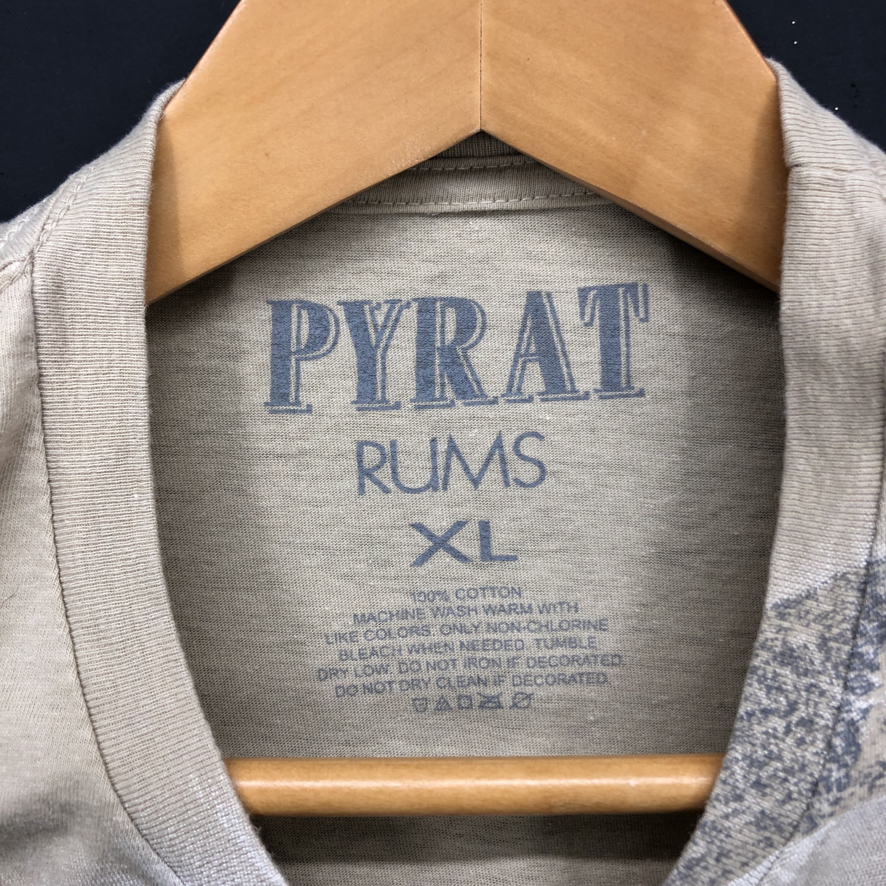 Japanese Brand PYRAT RUM Crew Neck T Shirt #1287-44 Size US L / EU 52-54 / 3 - 3 Thumbnail
