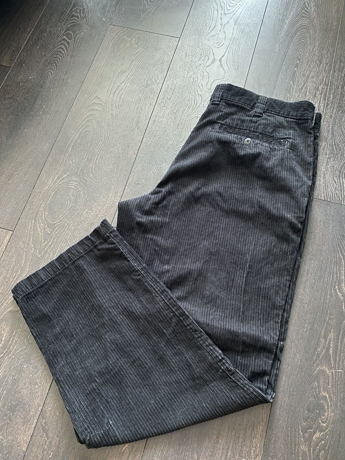 Vintage 90’s black Columbia Corduroy Pants