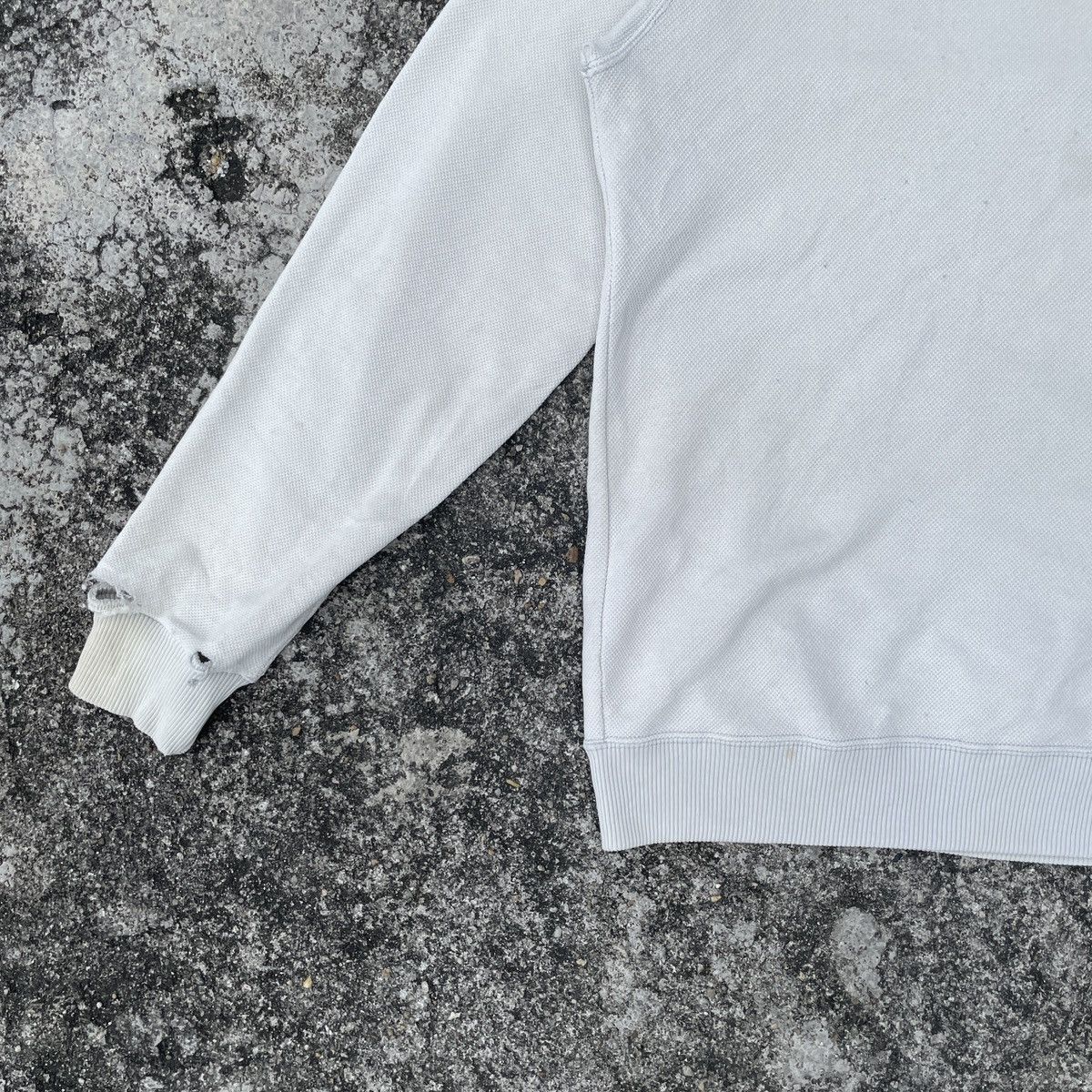 Adidas Vintage 90s Adidas THRASHED Embroidery Logo Sweatshirts Size US M / EU 48-50 / 2 - 3 Thumbnail