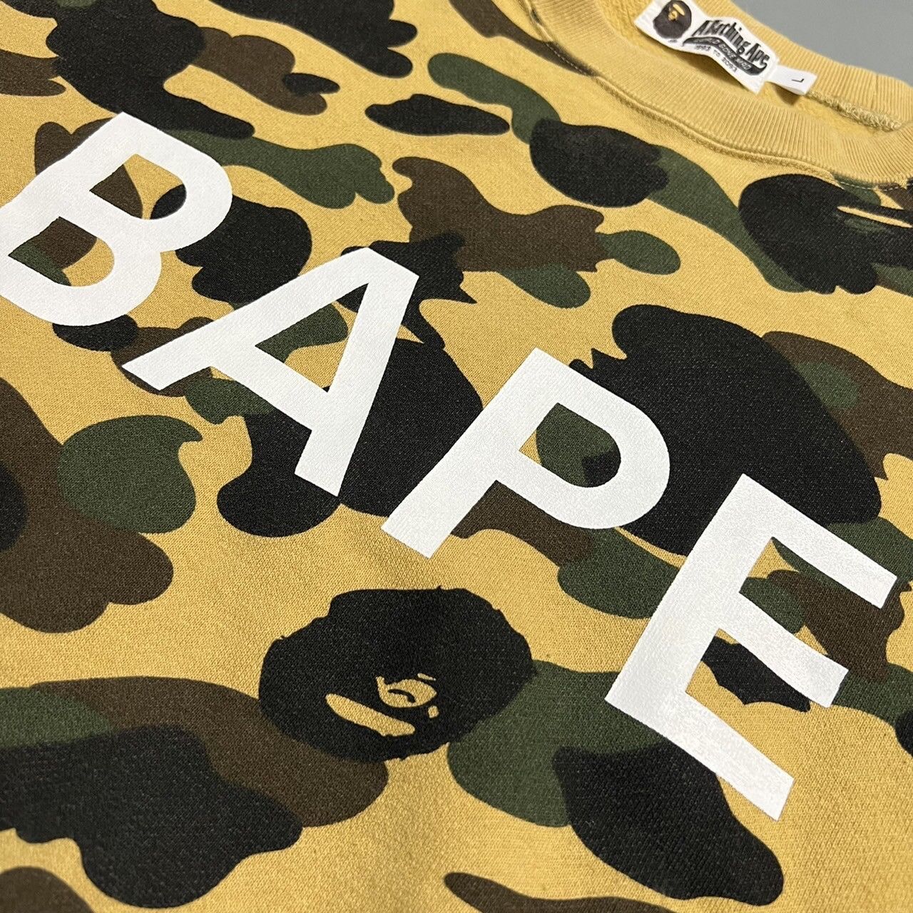 Bape 1st Camo Crewneck Size US L / EU 52-54 / 3 - 2 Thumbnail