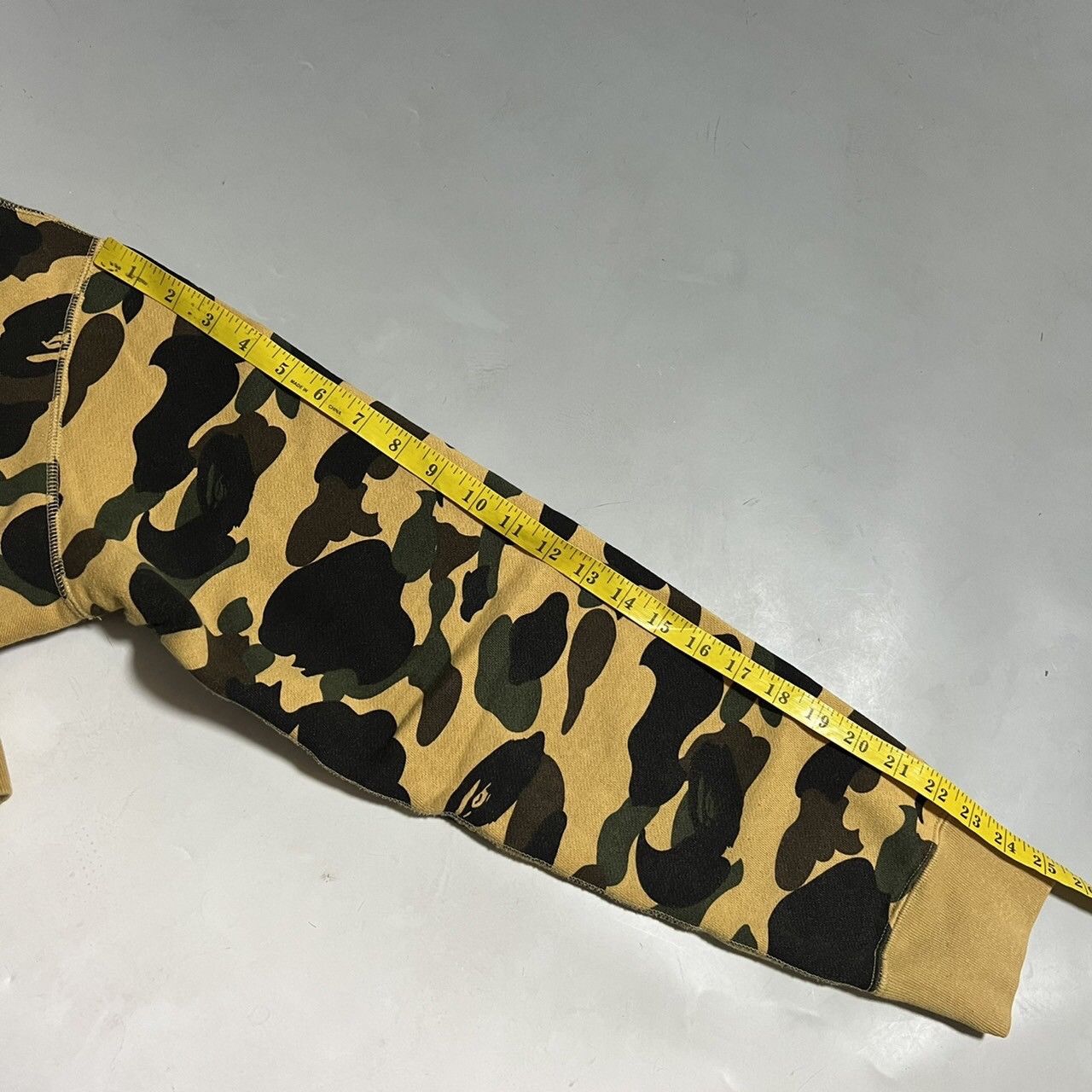 Bape 1st Camo Crewneck Size US L / EU 52-54 / 3 - 9 Thumbnail