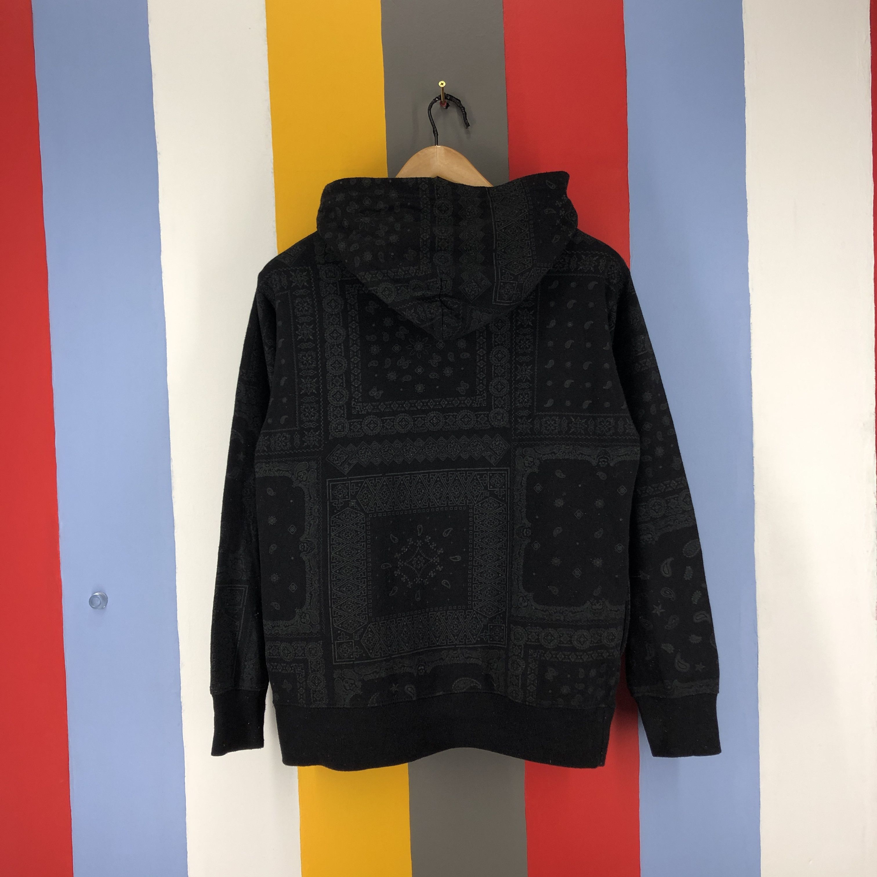 Japanese Brand ILL'S Hoodie Pullove Paisley Design #0829/U Size US S / EU 44-46 / 1 - 10 Thumbnail
