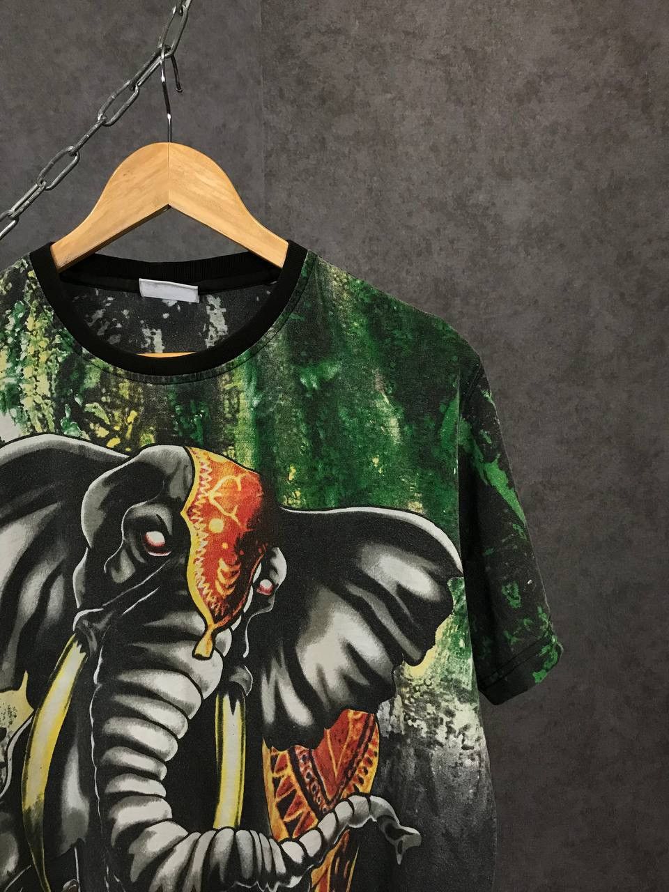Vintage Animal vintage overprinted tee Size US M / EU 48-50 / 2 - 2 Thumbnail