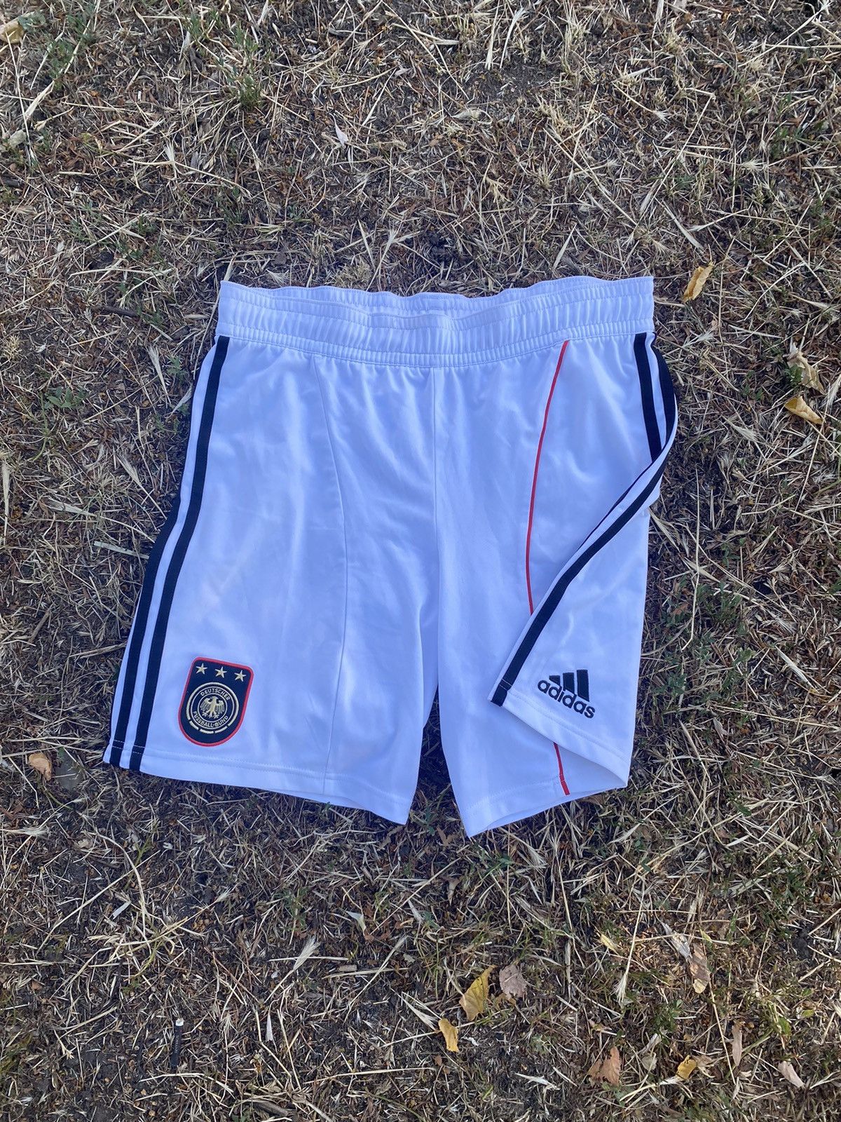 Adidas Vintage Adidas shorts Germany streetwear y2k style size S Size US 30 / EU 46 - 1 Thumbnail