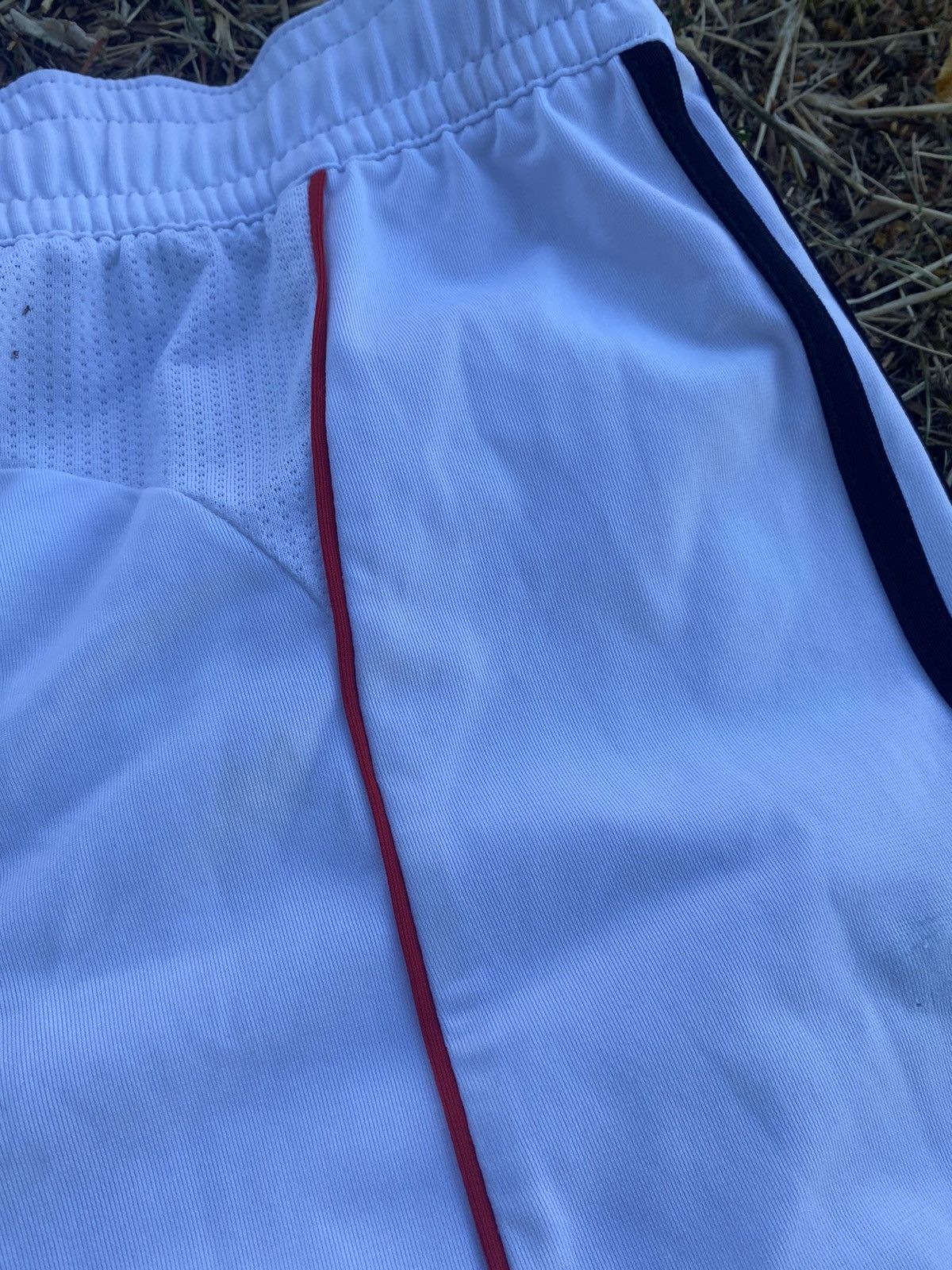 Adidas Vintage Adidas shorts Germany streetwear y2k style size S Size US 30 / EU 46 - 3 Thumbnail