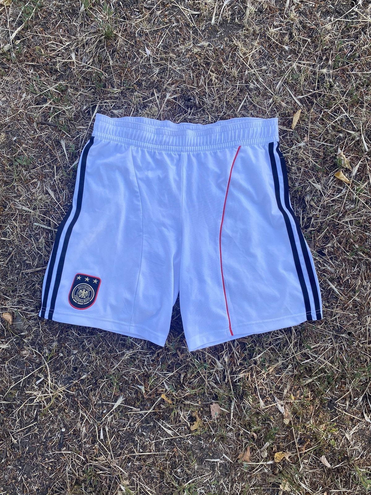 Adidas Vintage Adidas shorts Germany streetwear y2k style size S Size US 30 / EU 46 - 2 Thumbnail