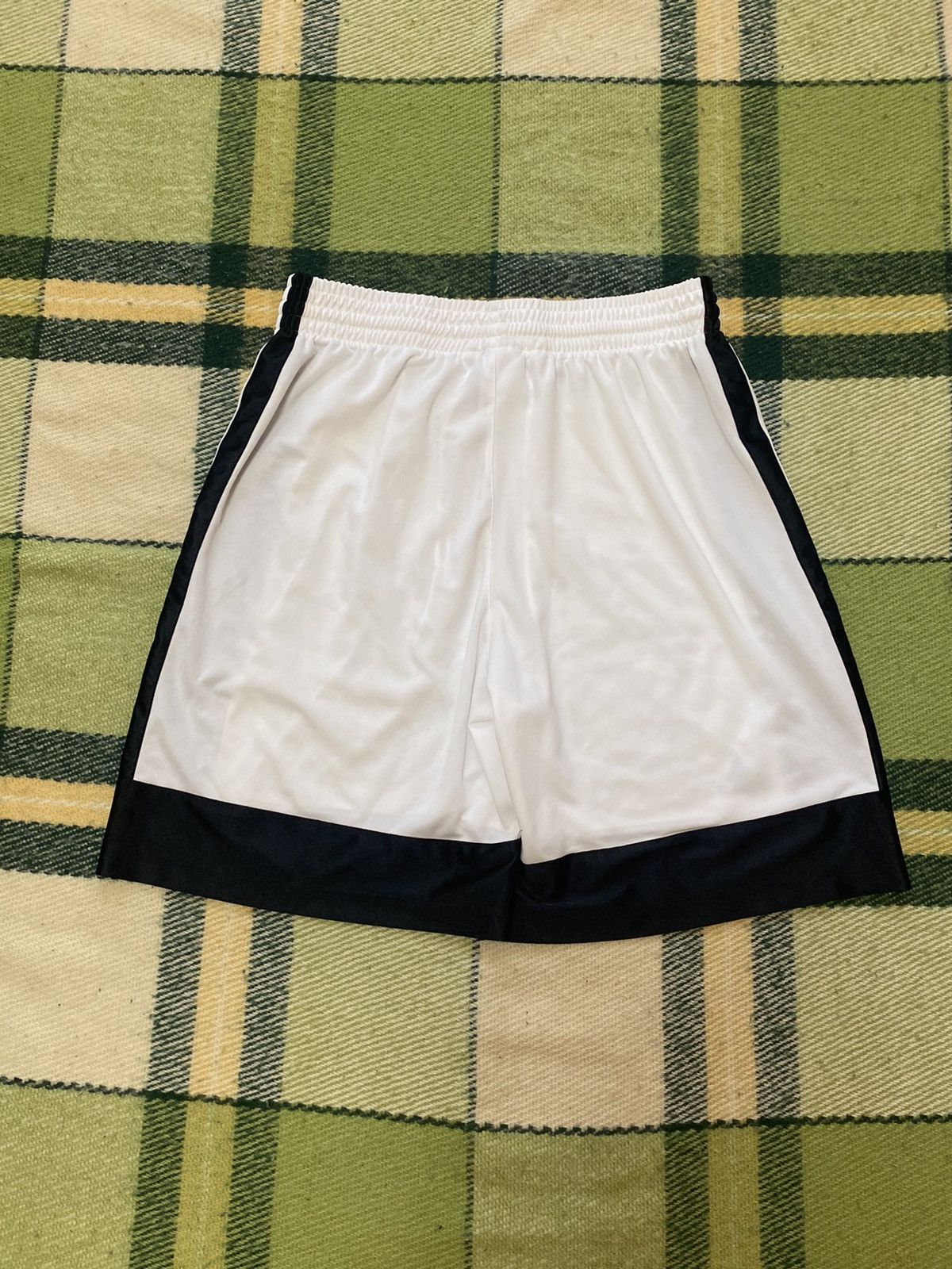 Adidas Vintage Adidas shorts streetwear y2k casual style size L Size US 34 / EU 50 - 2 Thumbnail
