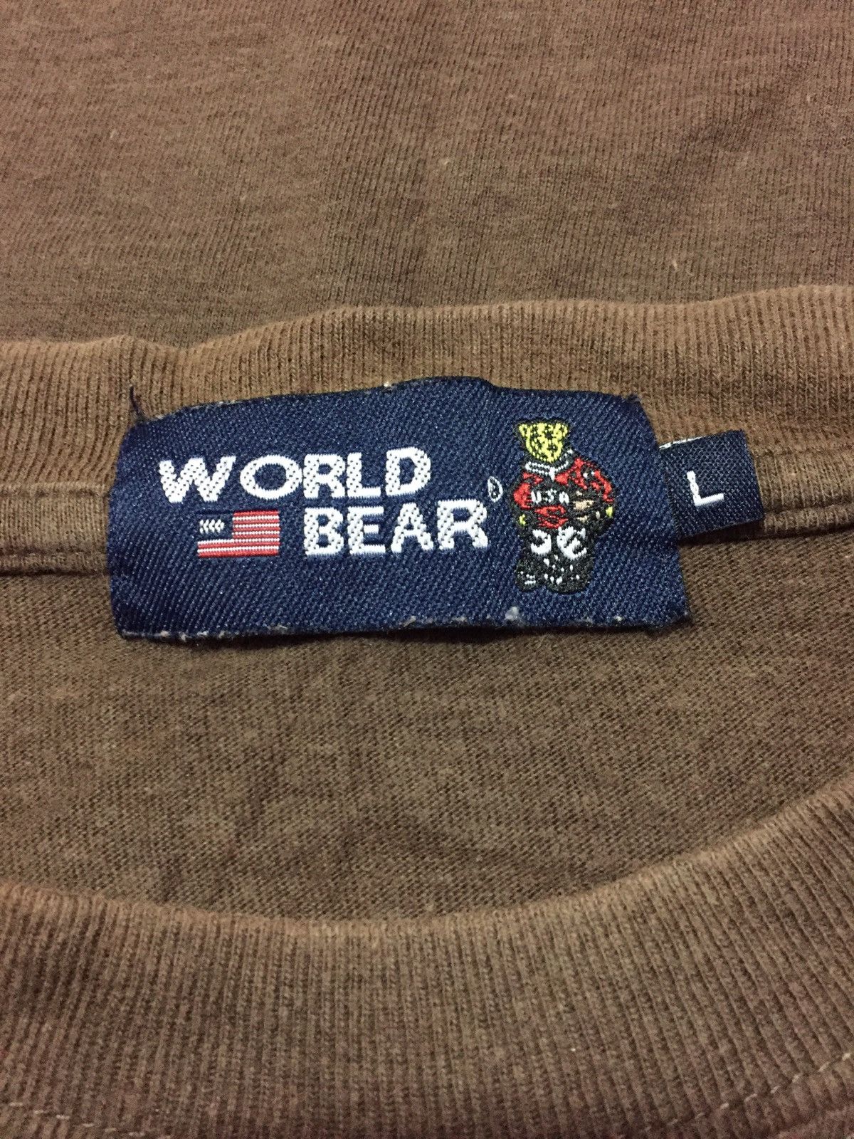 Japanese Brand World Bear Tee Size L Size US L / EU 52-54 / 3 - 3 Thumbnail