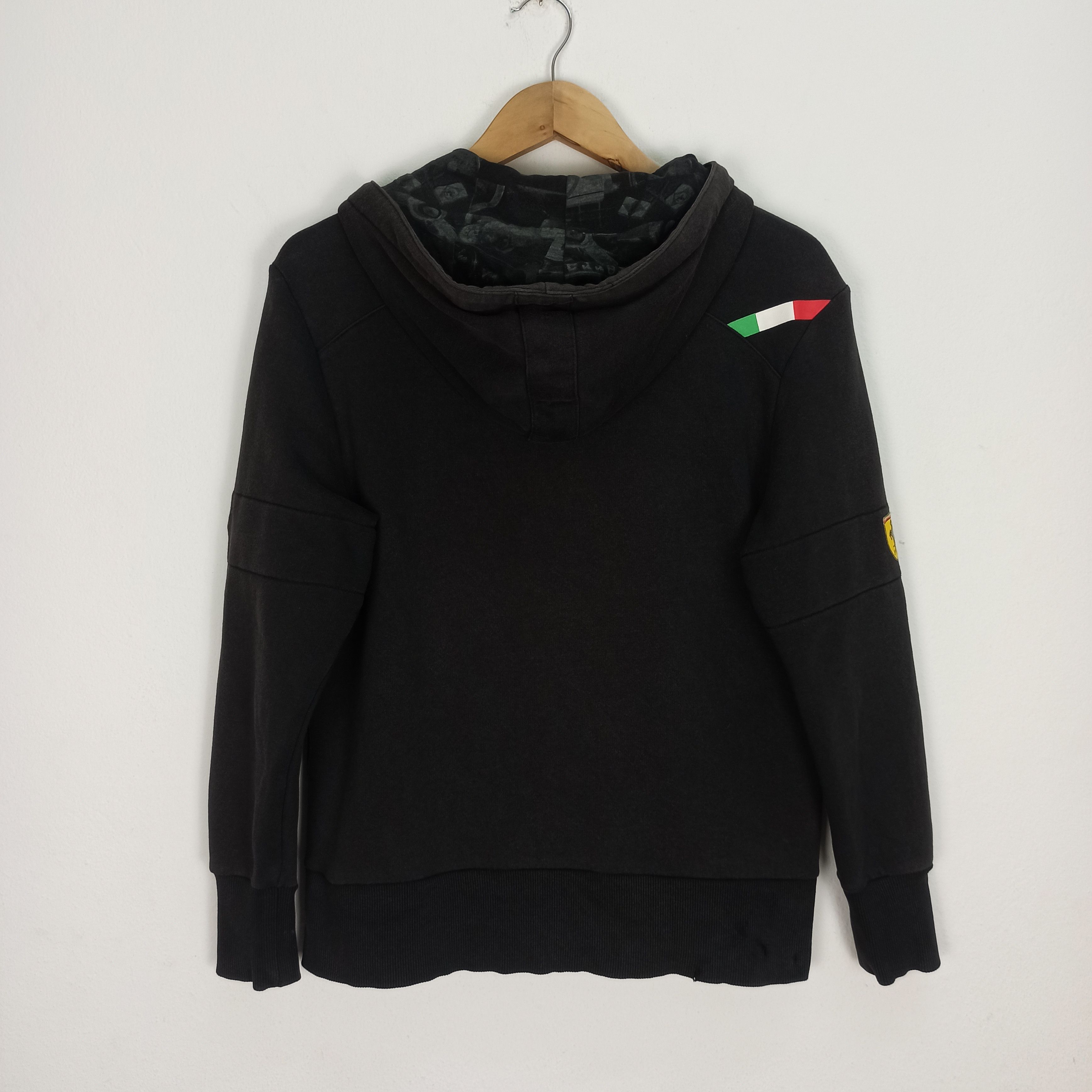Ferrari × Puma 🔥STEALS🔥 Distressed Ferrari X Puma Hoodie Zipper Size US S / EU 44-46 / 1 - 9 Thumbnail