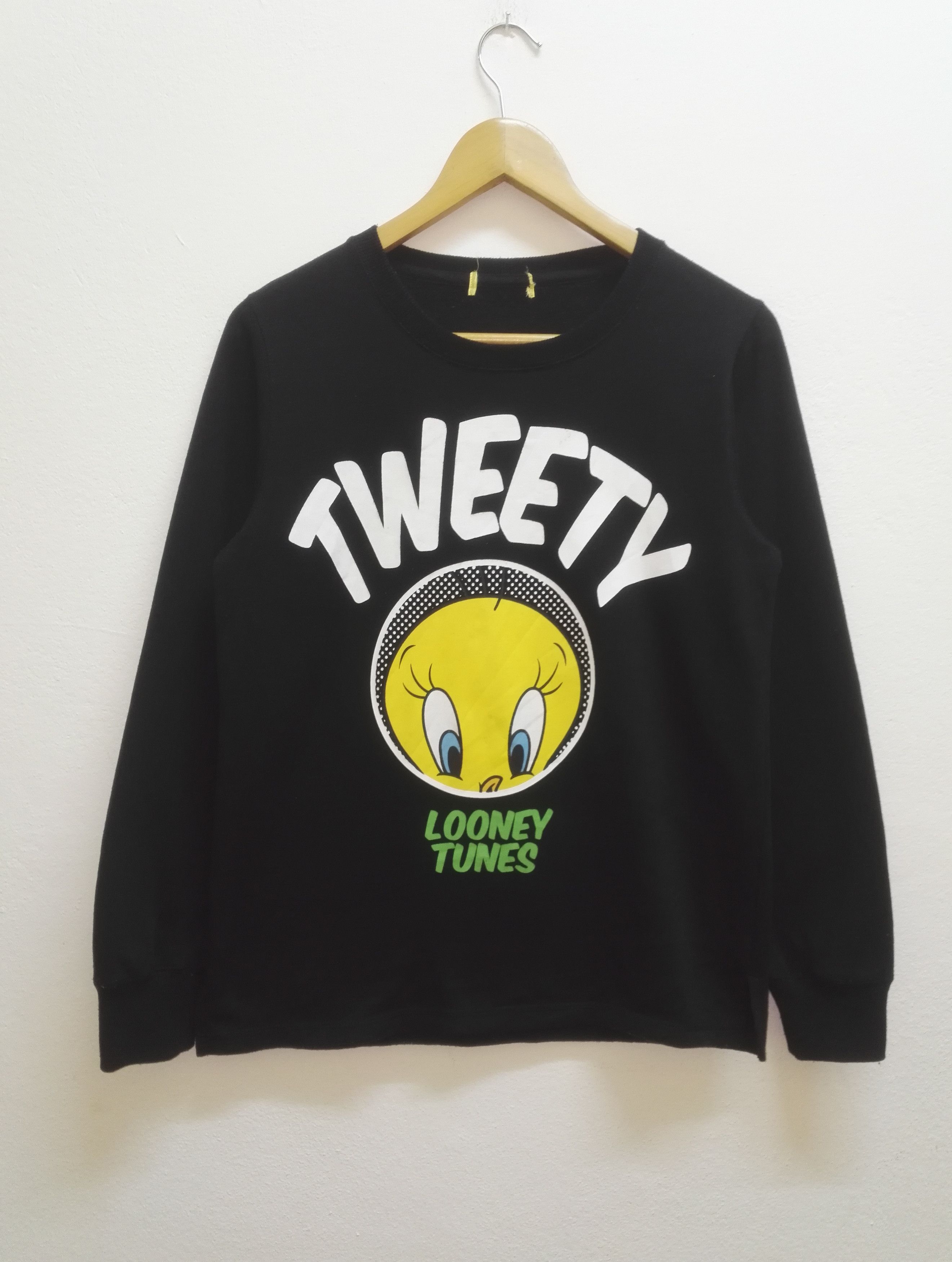 image of Tweety Warner Bros Looney Tunes And Merrie Melodies Series in Black, Women's (Size Large)